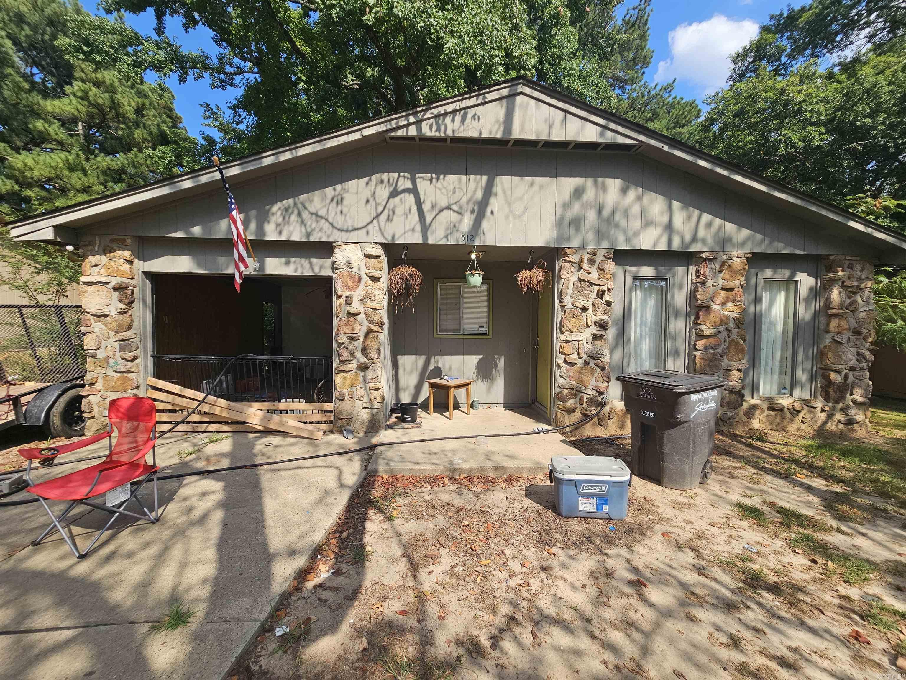 Great Investment Property!! This would be great to add to your investment profolio. Home Does require renovations. A Seller Property Disclosure will not be provided. Sold as is, where is.