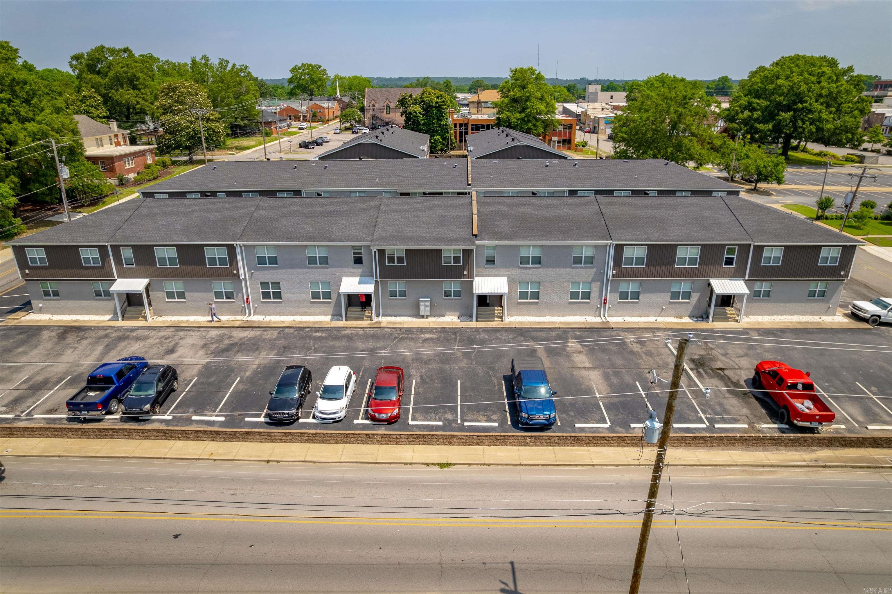 Brick Real Estate is proud to bring to market the Finley Apartments, an A Class apartment community located in the heart of Searcy, AR. This asset was fully remodeled in 2019, and has had stabilized rent growth over the past several years. All major Capex items have been replaced, giving a new buyer the ability to purchase a cash flowing asset and not have the headaches of construction. Inside you will find luxury vinyl plank flooring, granite countertops, tile backsplash, stainless steel appliances, tiled showers, washer and dryer connections, and updated lighting fixtures. There was no expense spared at this property. Please reach out for additional information.