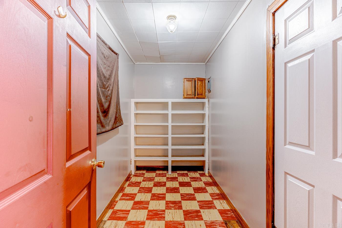 REPLAT E1/2 LOT 5 COBB & LEE - Residential