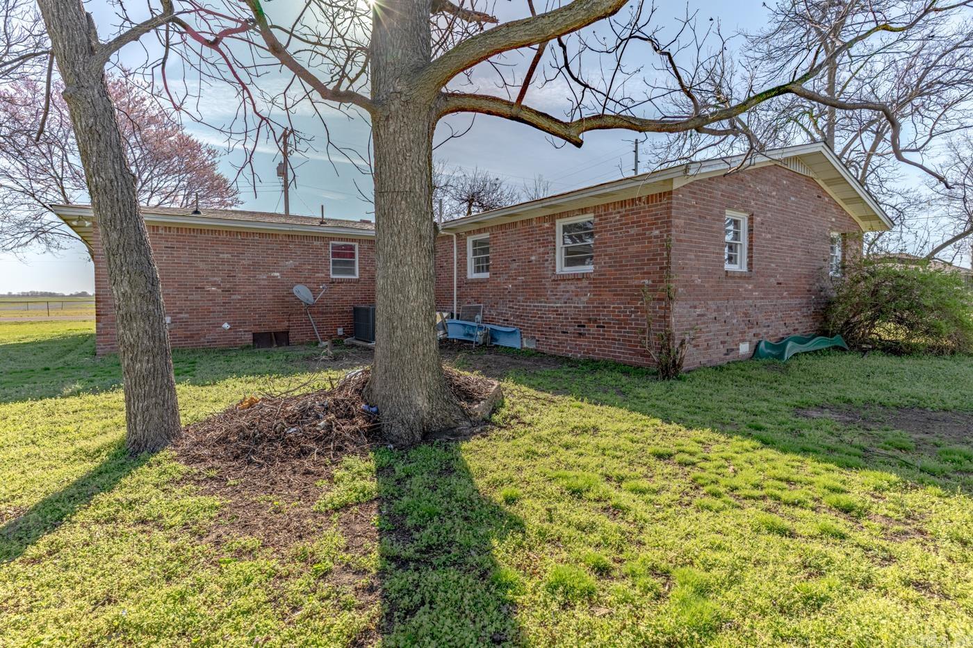 REPLAT E1/2 LOT 5 COBB & LEE - Residential