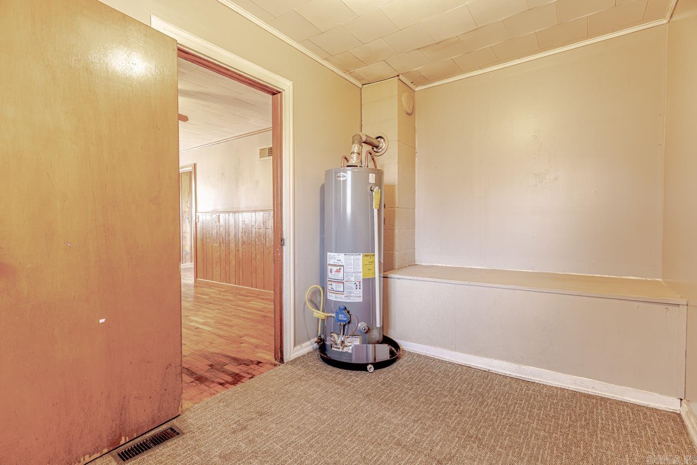 REPLAT E1/2 LOT 5 COBB & LEE - Residential