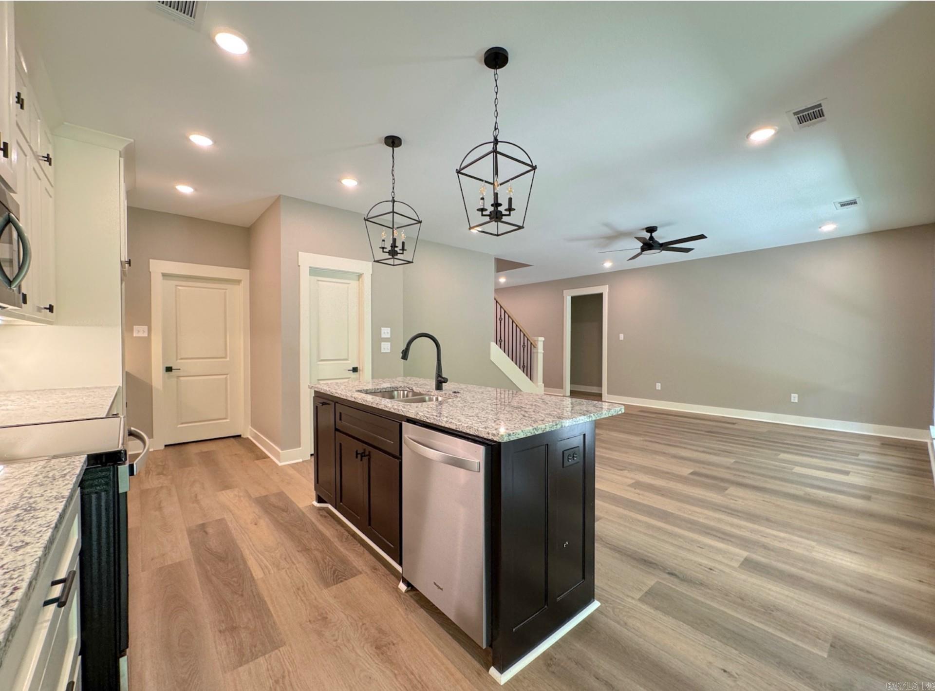 CARDINAL VALLEY - Residential