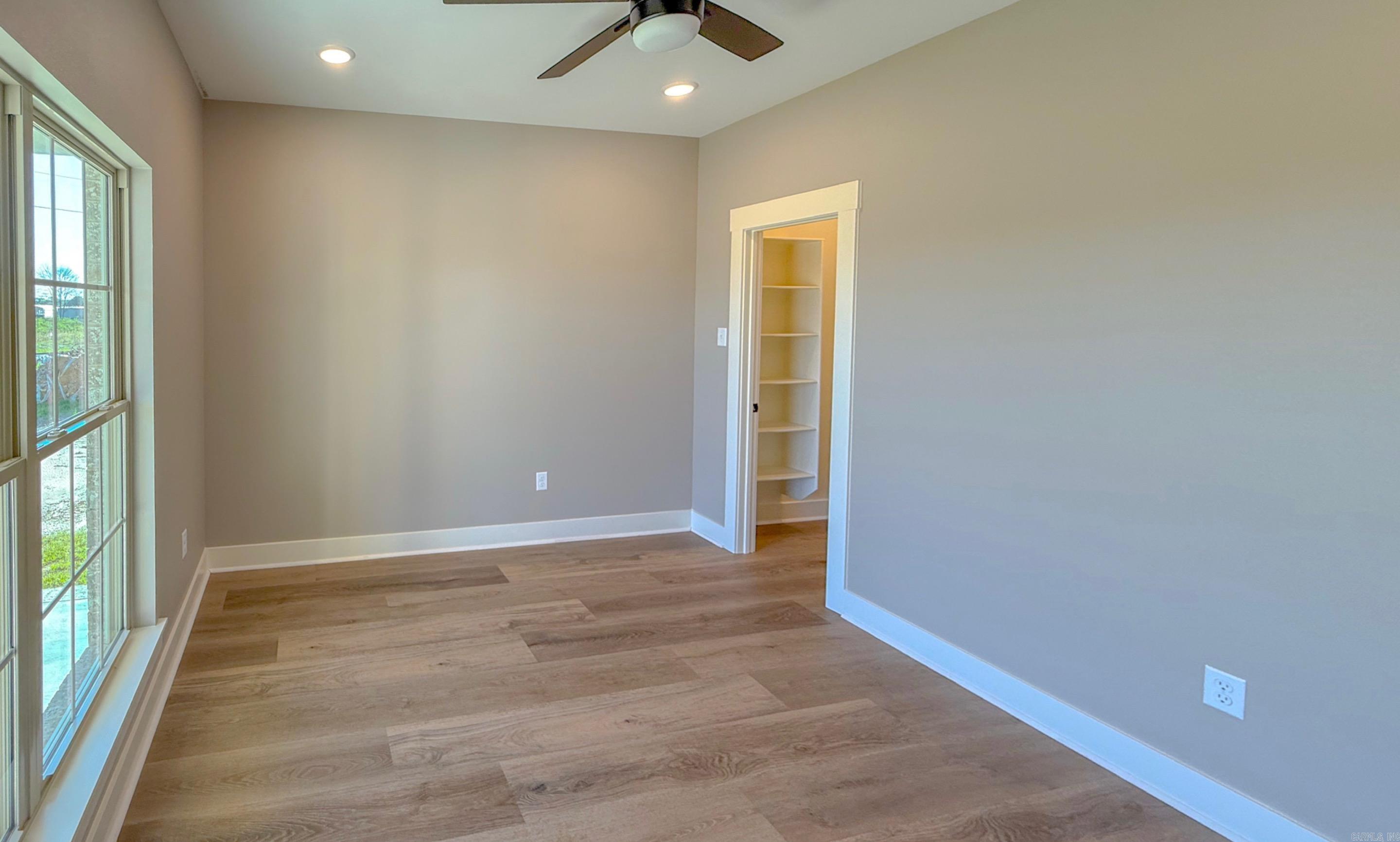 CARDINAL VALLEY - Residential