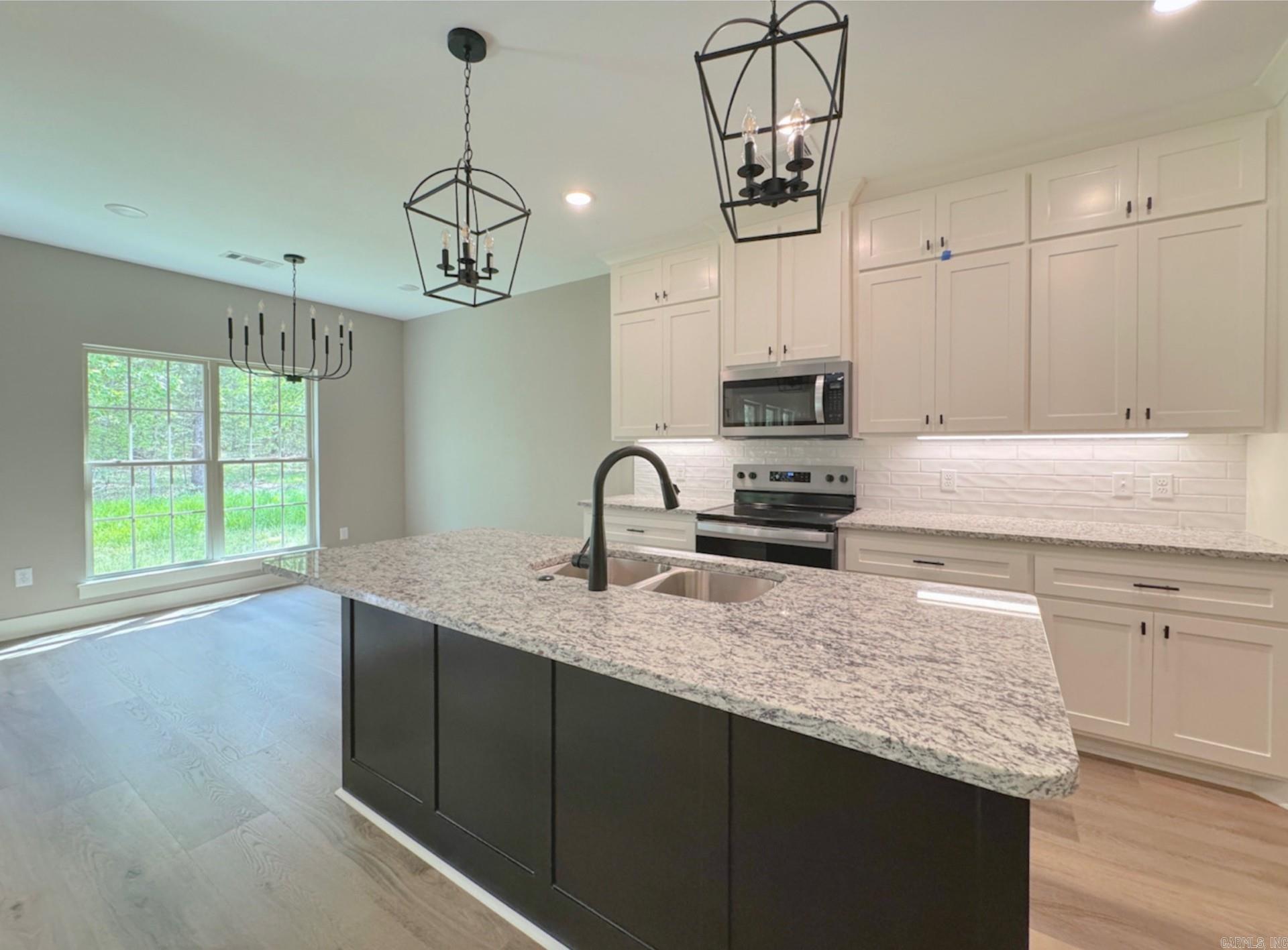 CARDINAL VALLEY - Residential