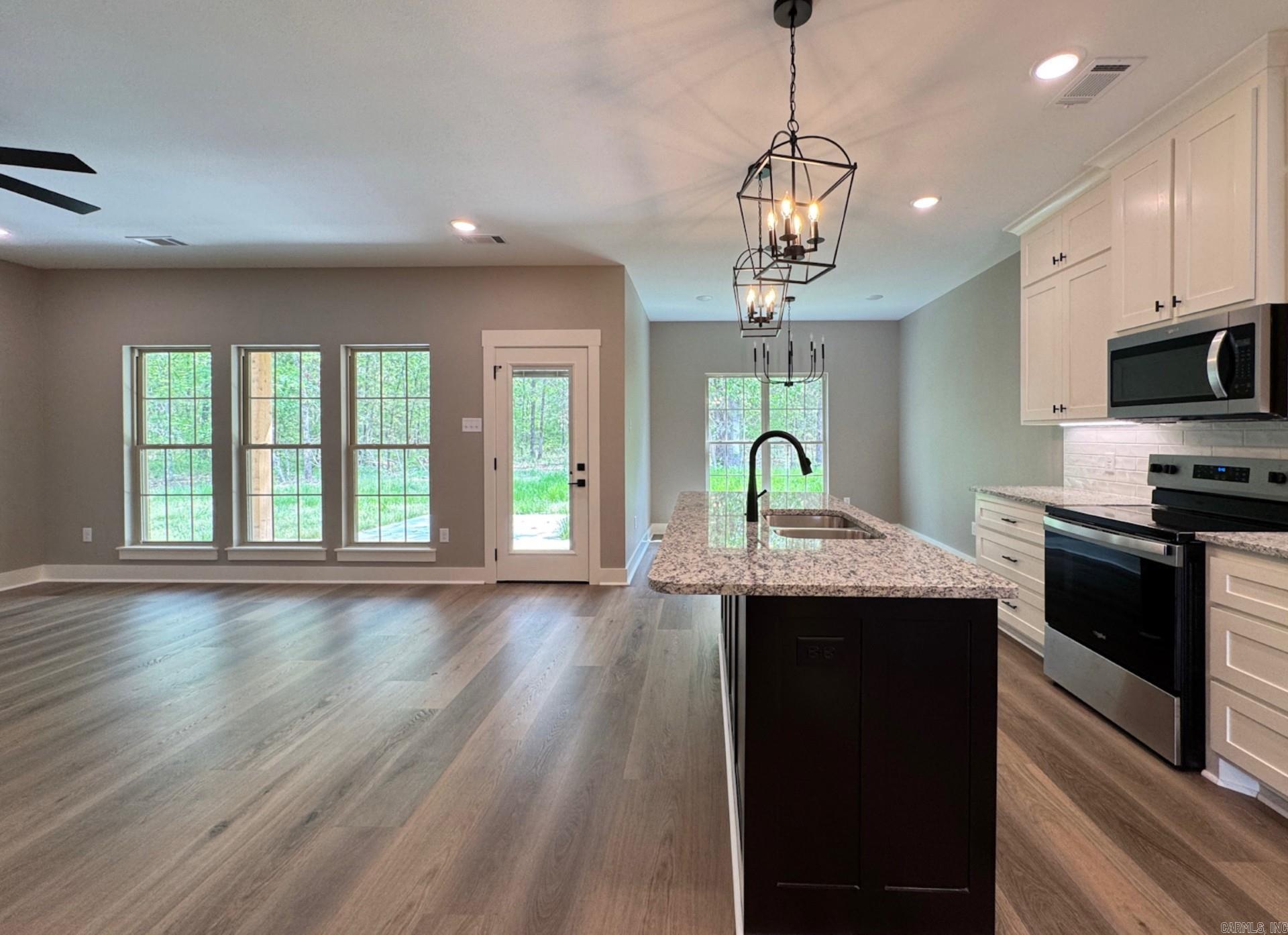 CARDINAL VALLEY - Residential