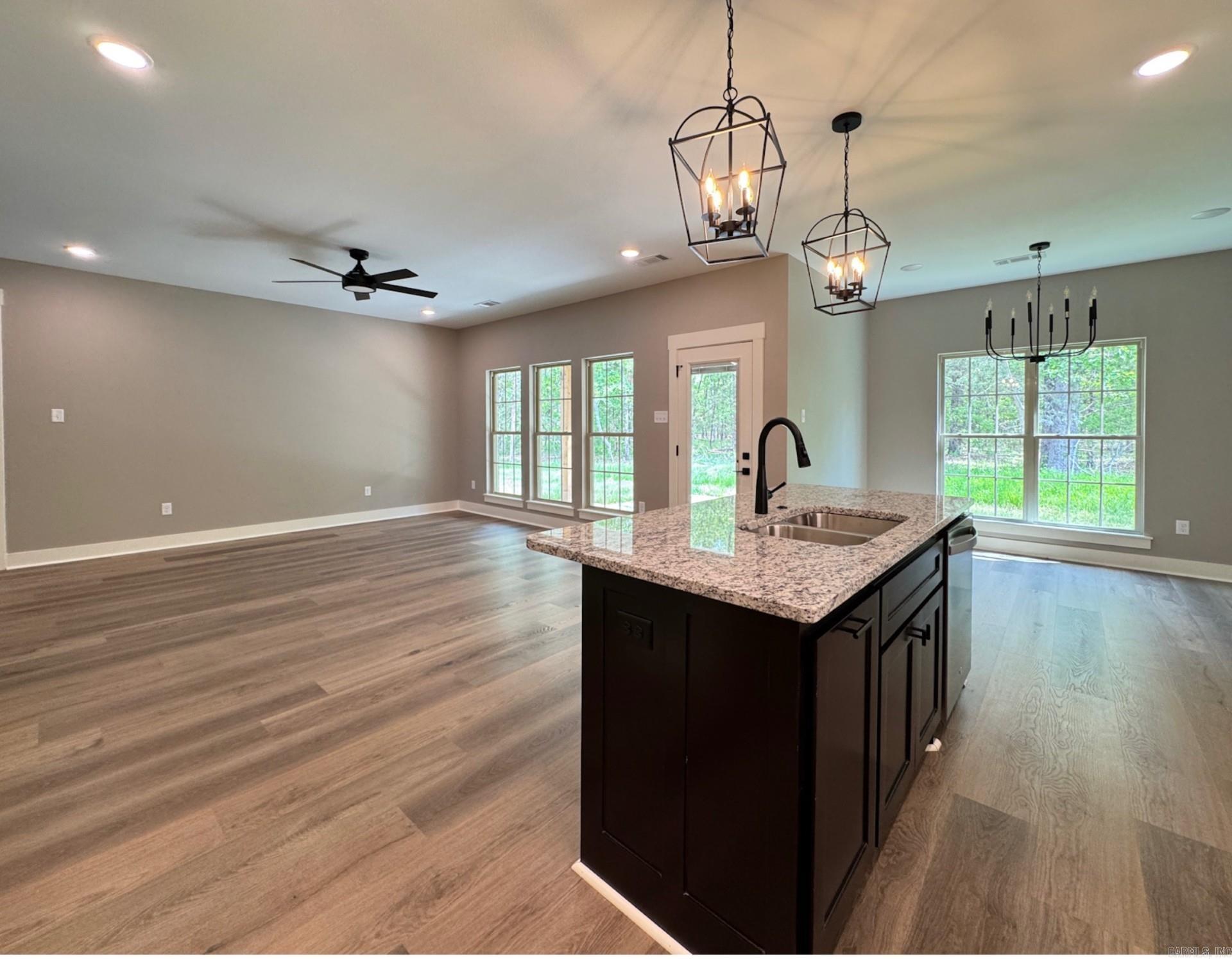 CARDINAL VALLEY - Residential