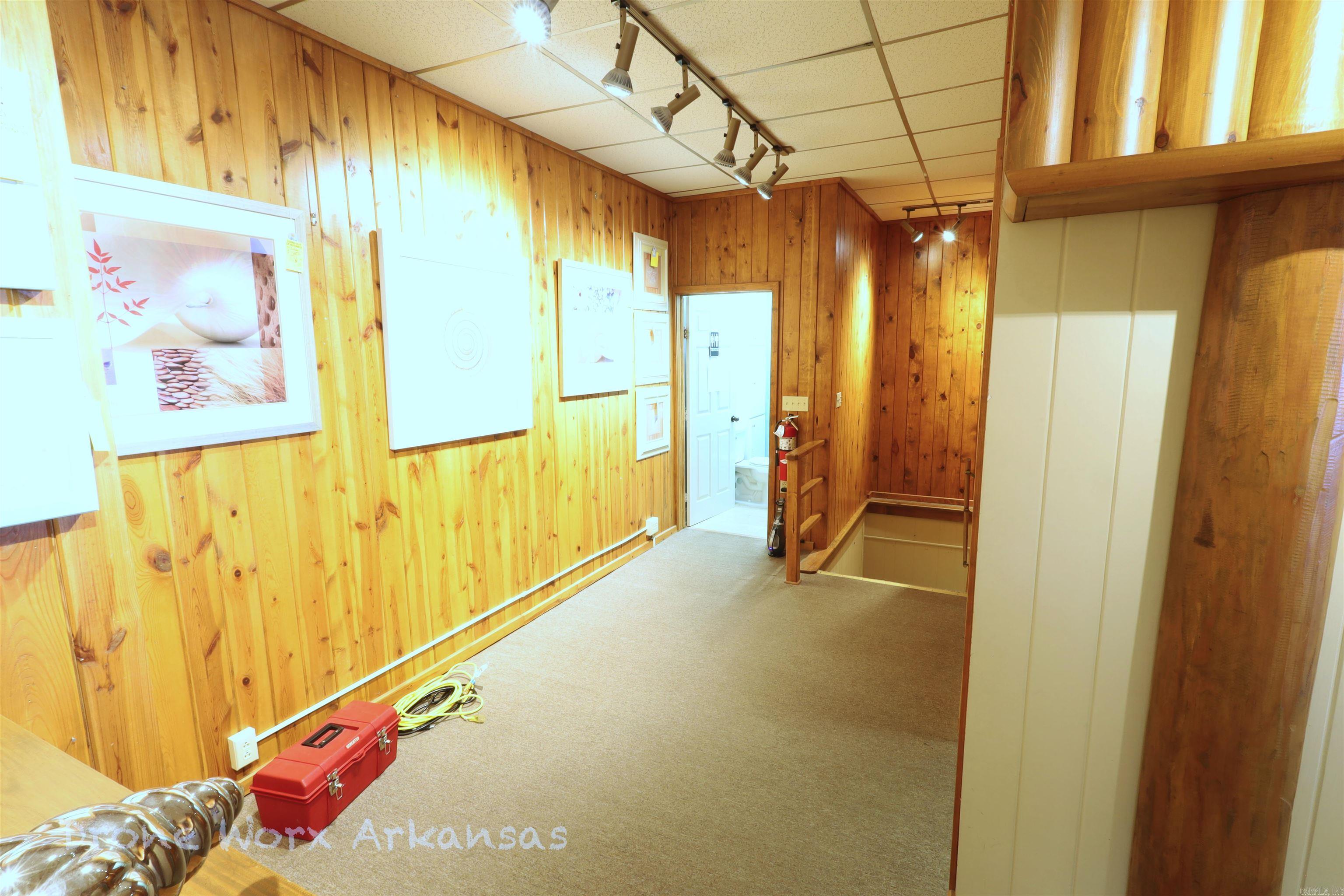 Marshall - Commercial Sale