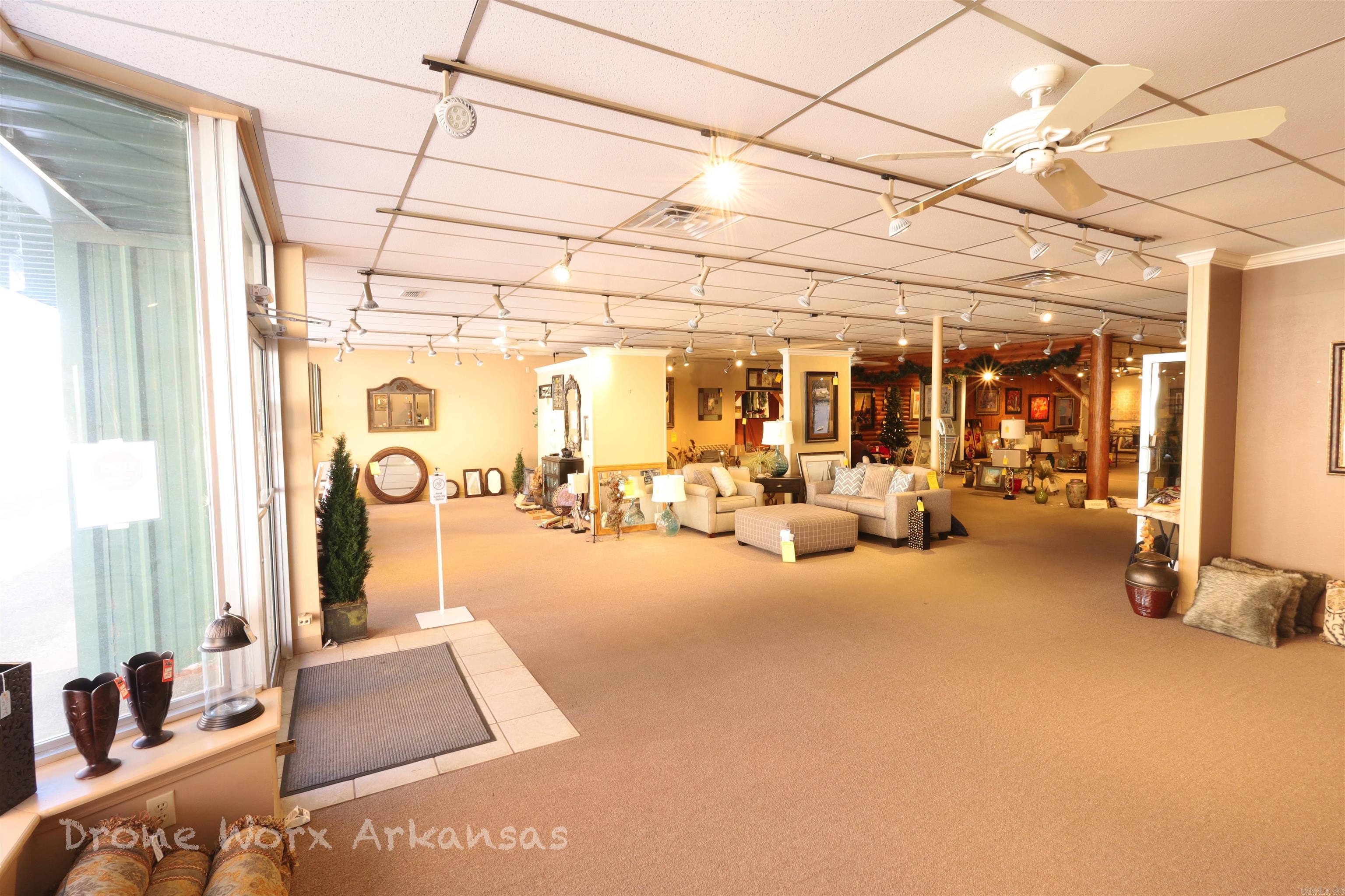 Marshall - Commercial Sale