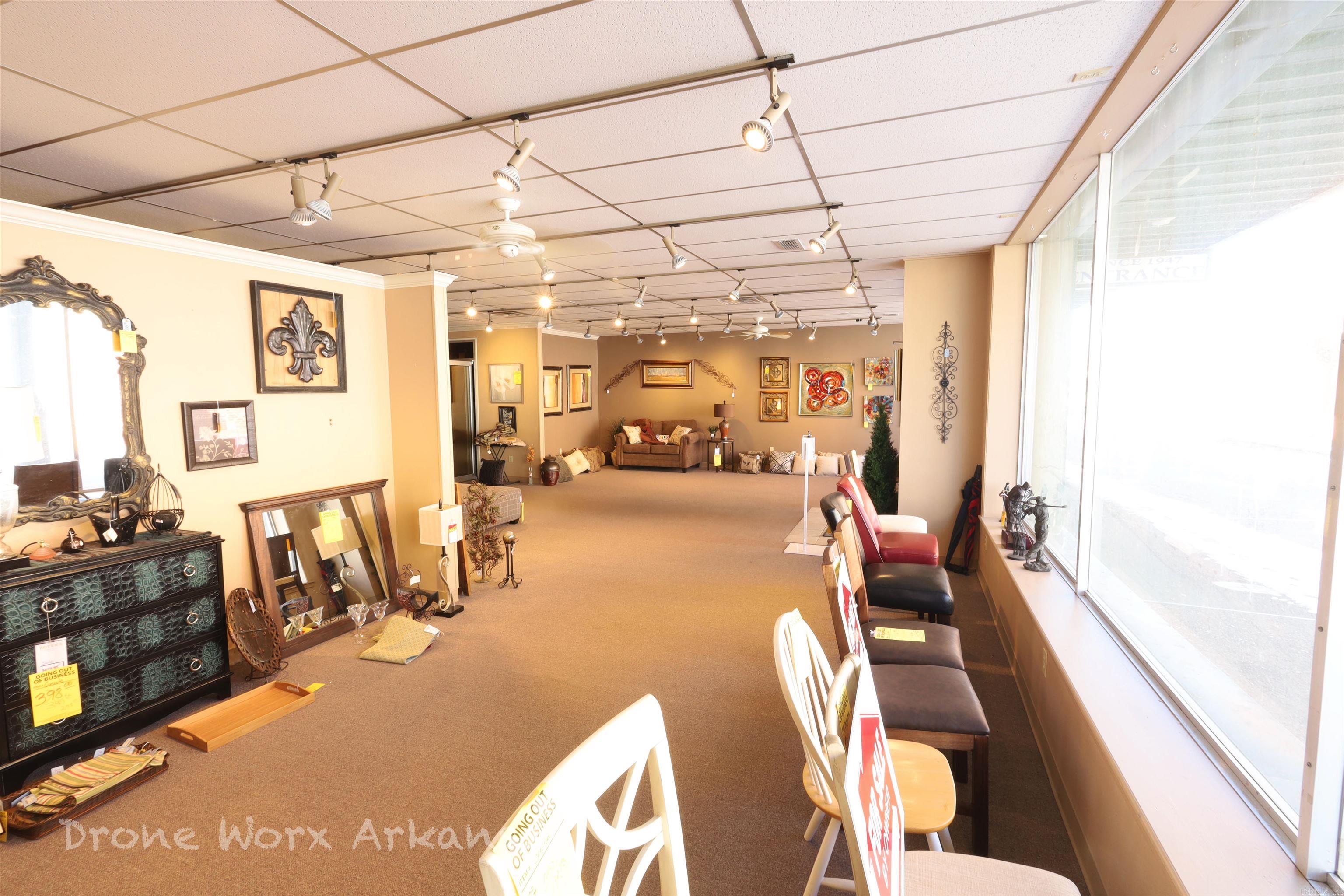 Marshall - Commercial Sale