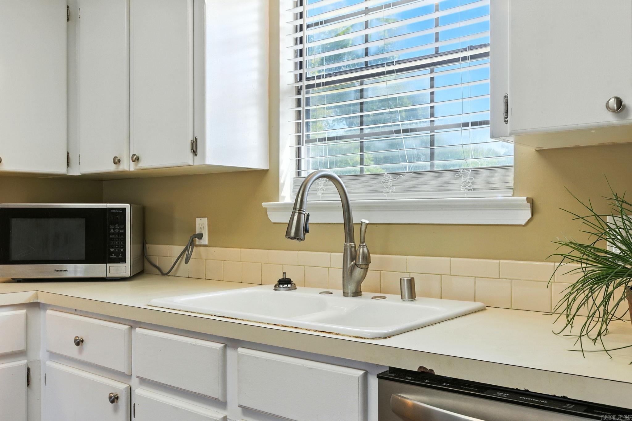 BAYOU METO PLACE - Residential