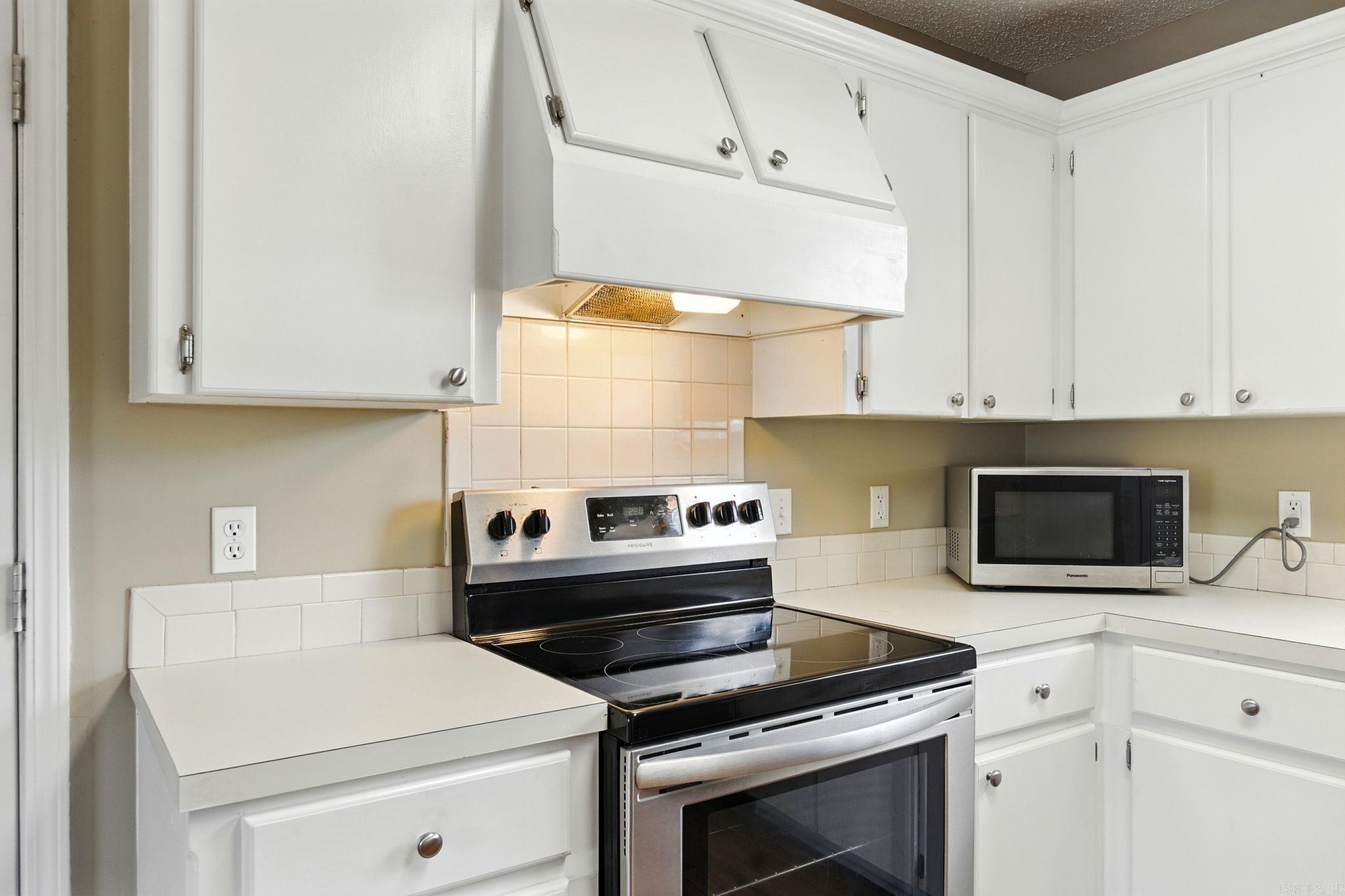 BAYOU METO PLACE - Residential