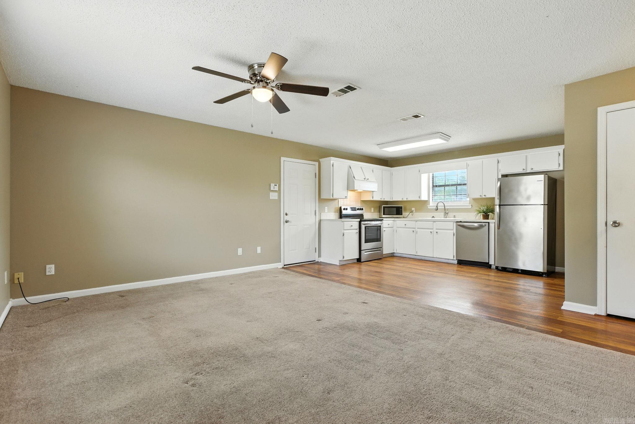 BAYOU METO PLACE - Residential