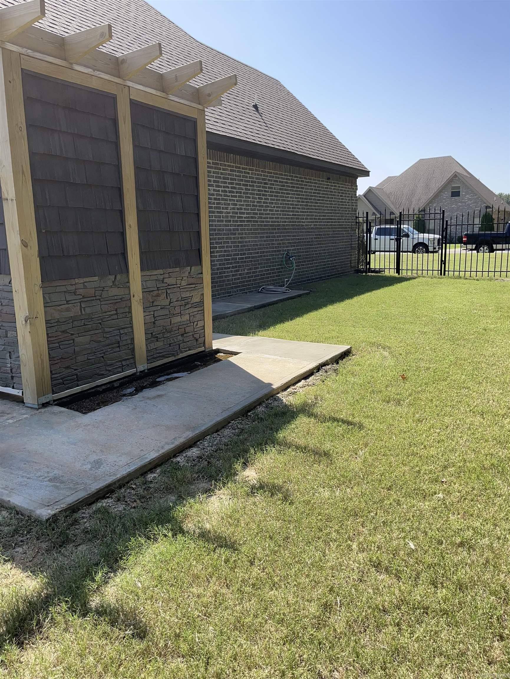 MERRELL ESTATES - Residential