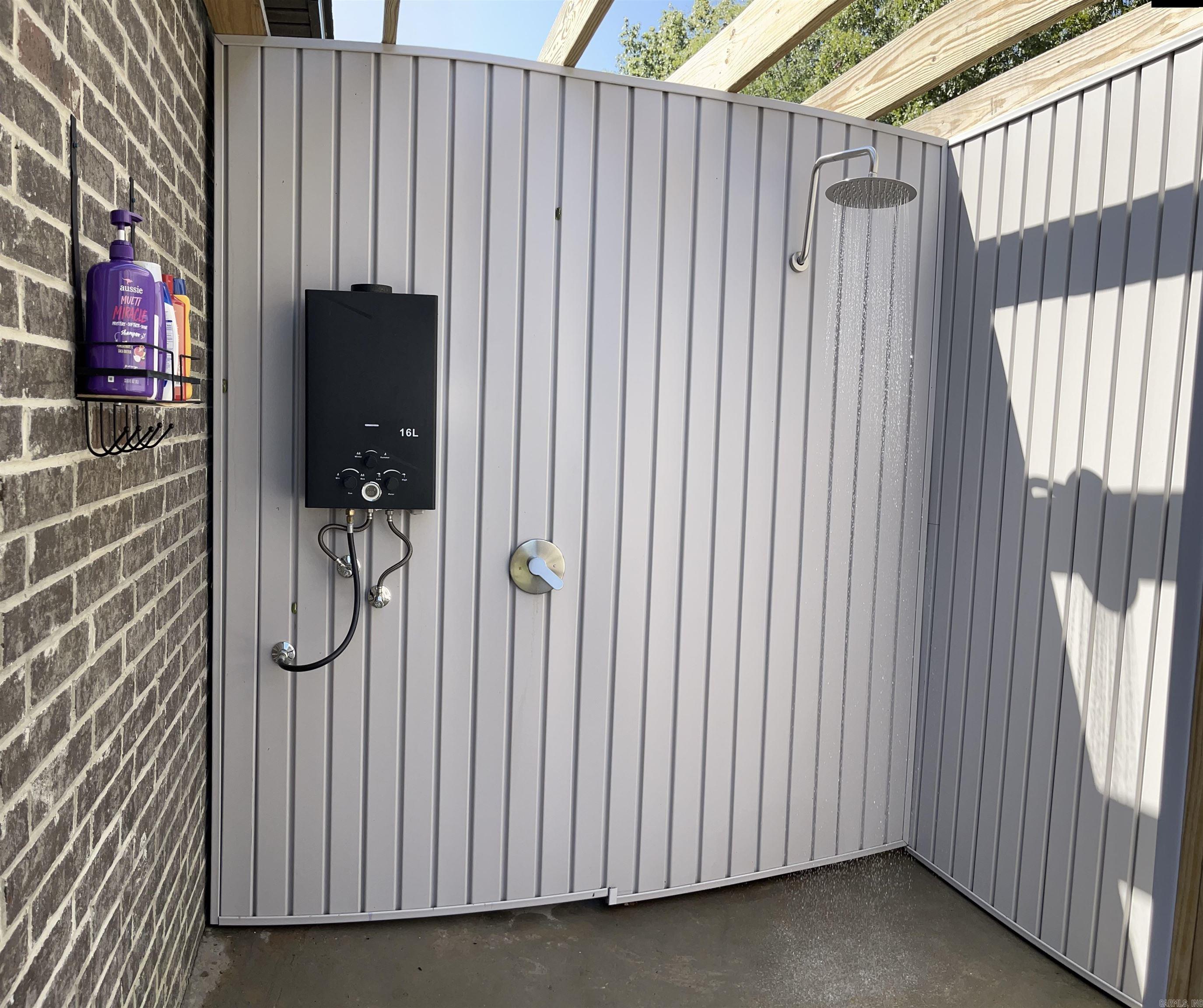 MERRELL ESTATES - Residential