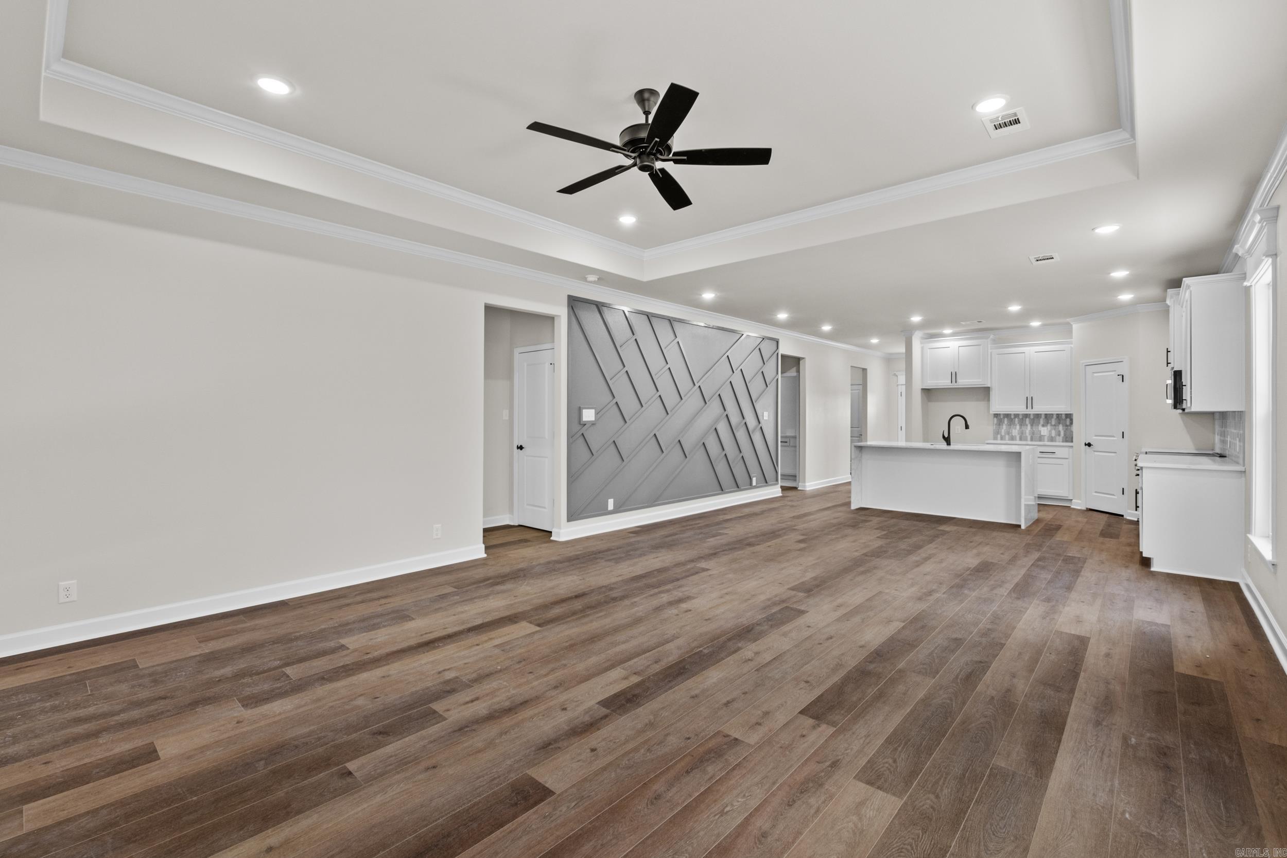 WANDERING RIDGE - Residential