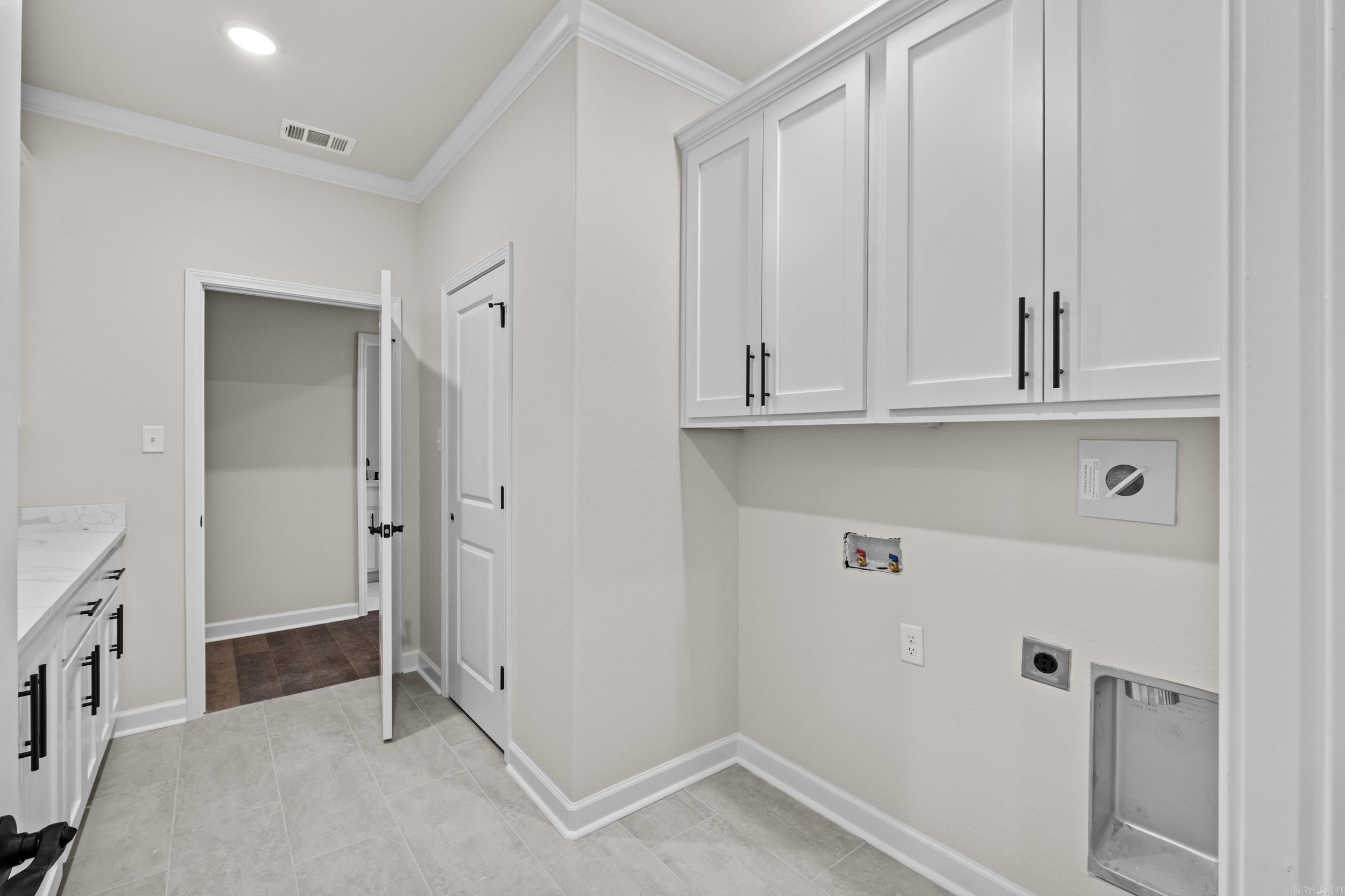 WANDERING RIDGE - Residential