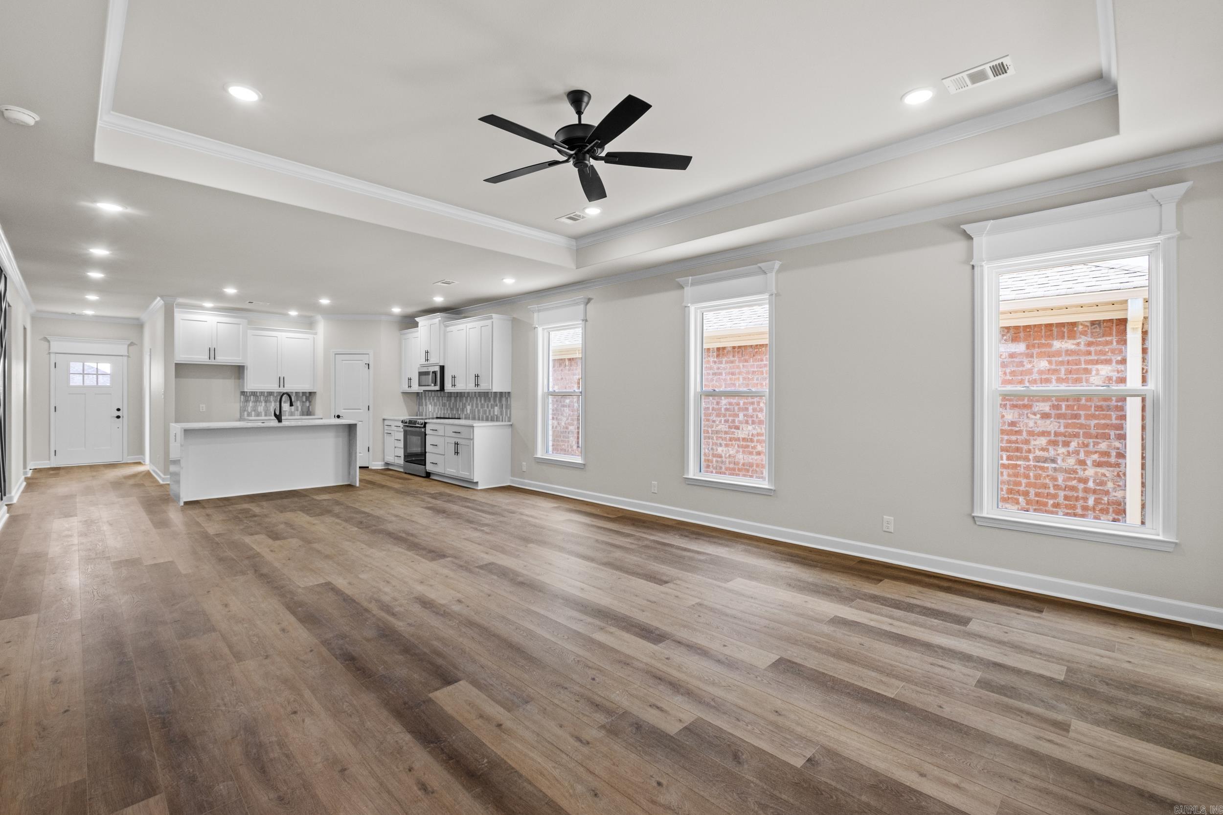 WANDERING RIDGE - Residential