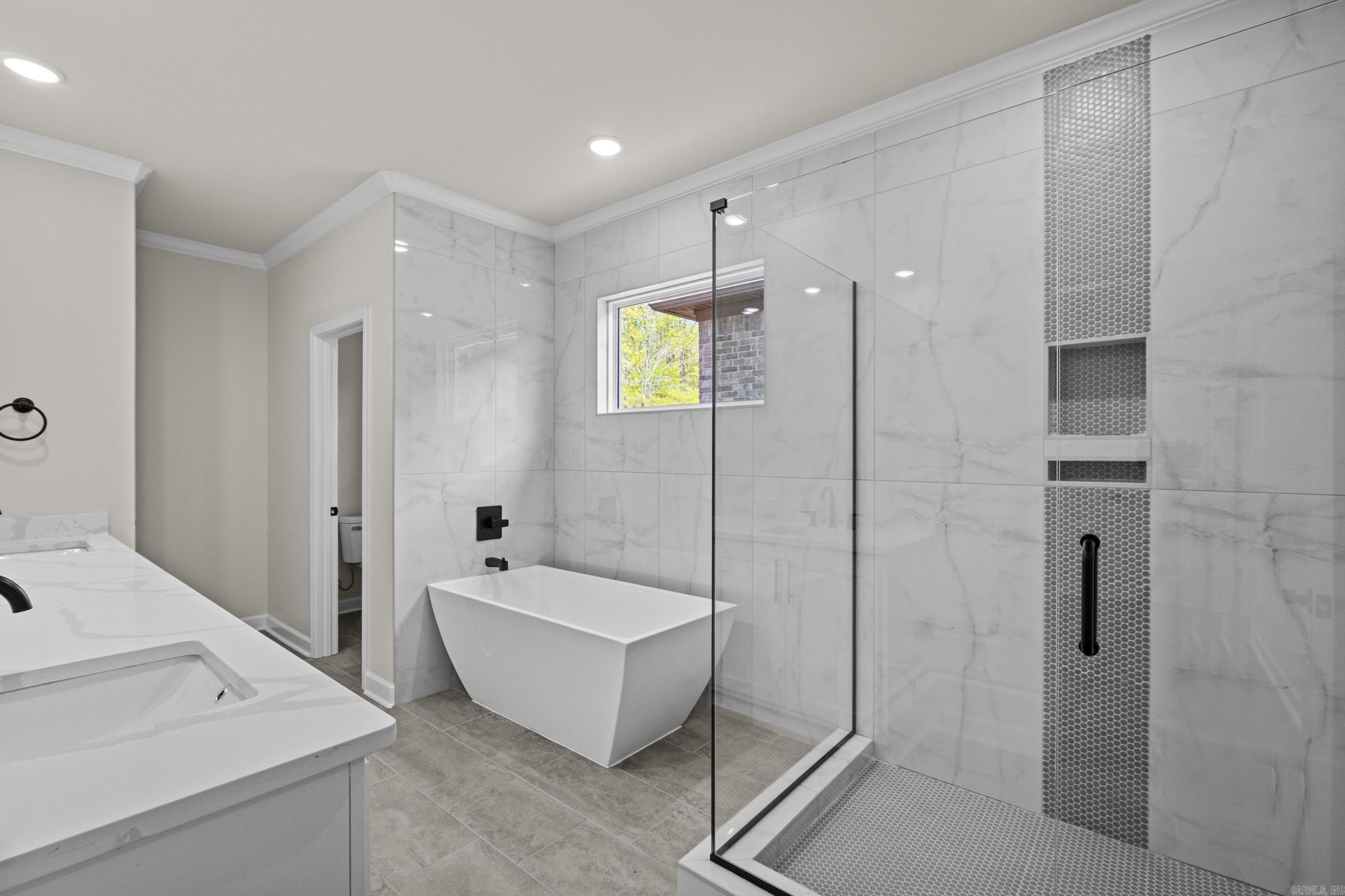 WANDERING RIDGE - Residential