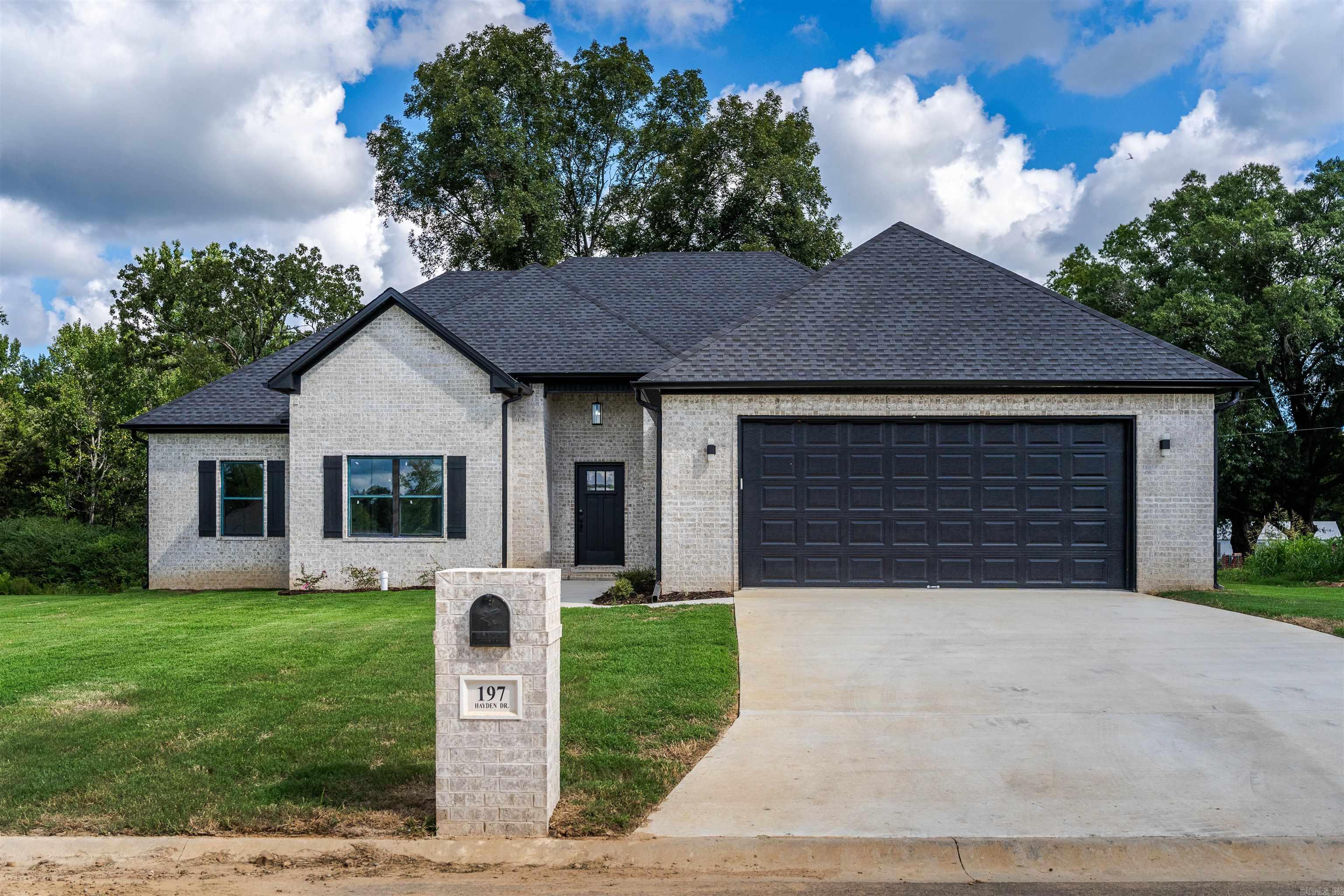 HIDDEN VALLEY ESTATES - Residential