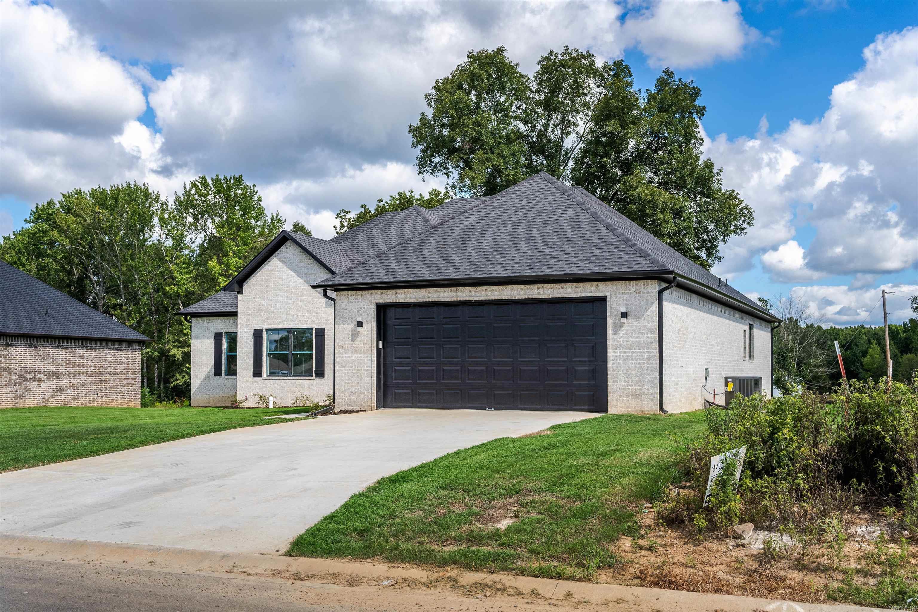 HIDDEN VALLEY ESTATES - Residential