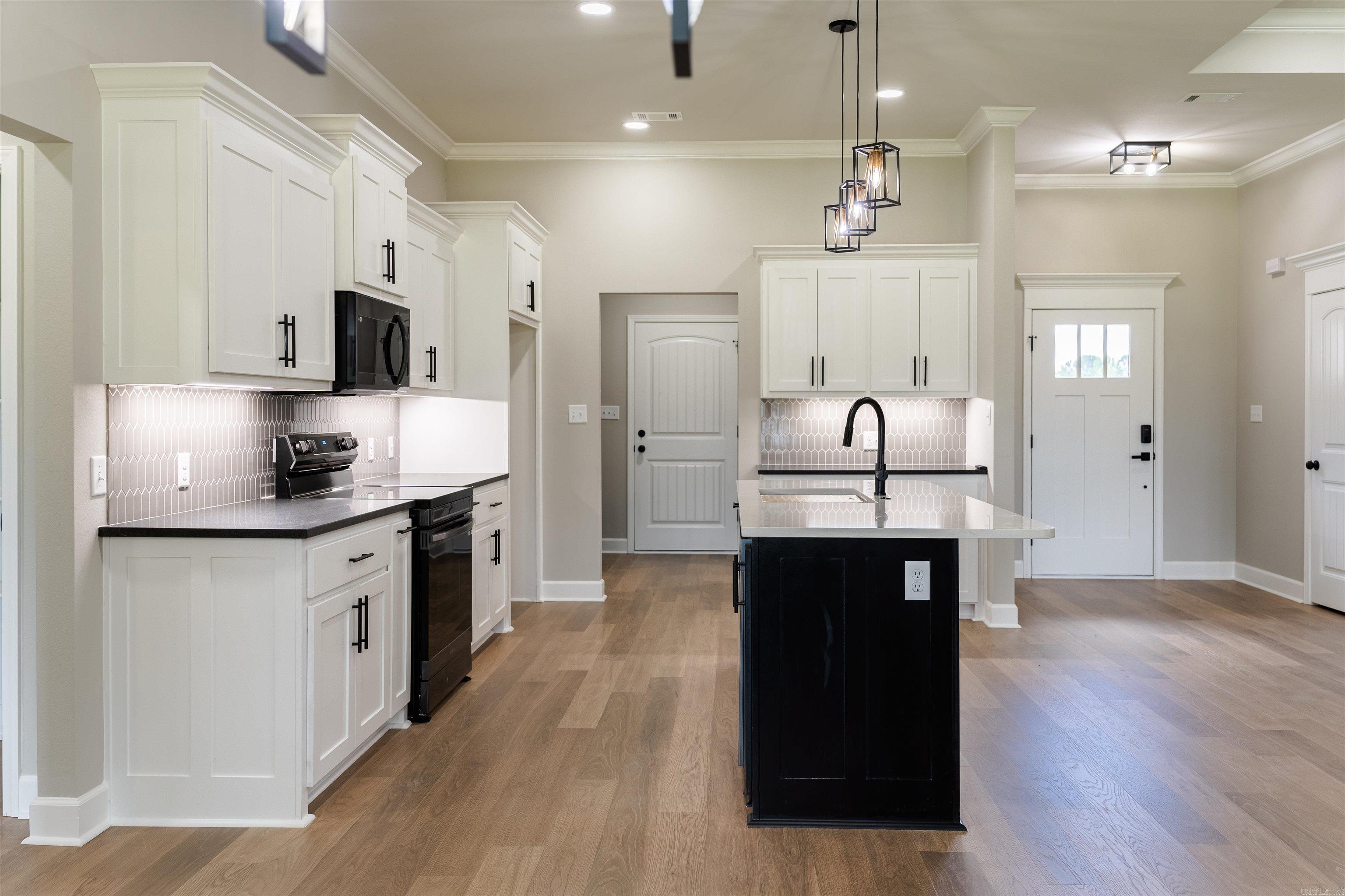 HIDDEN VALLEY ESTATES - Residential