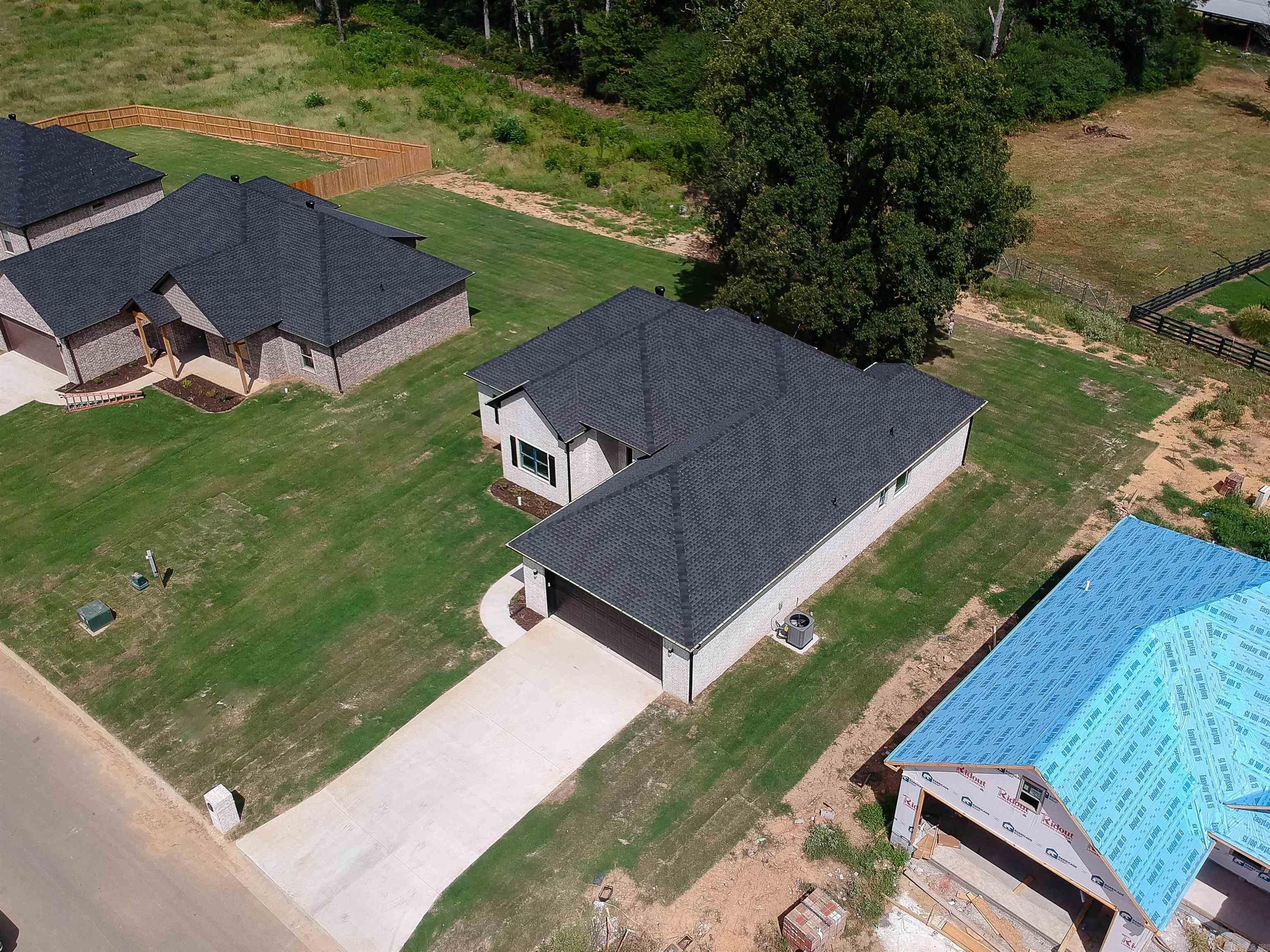 HIDDEN VALLEY ESTATES - Residential