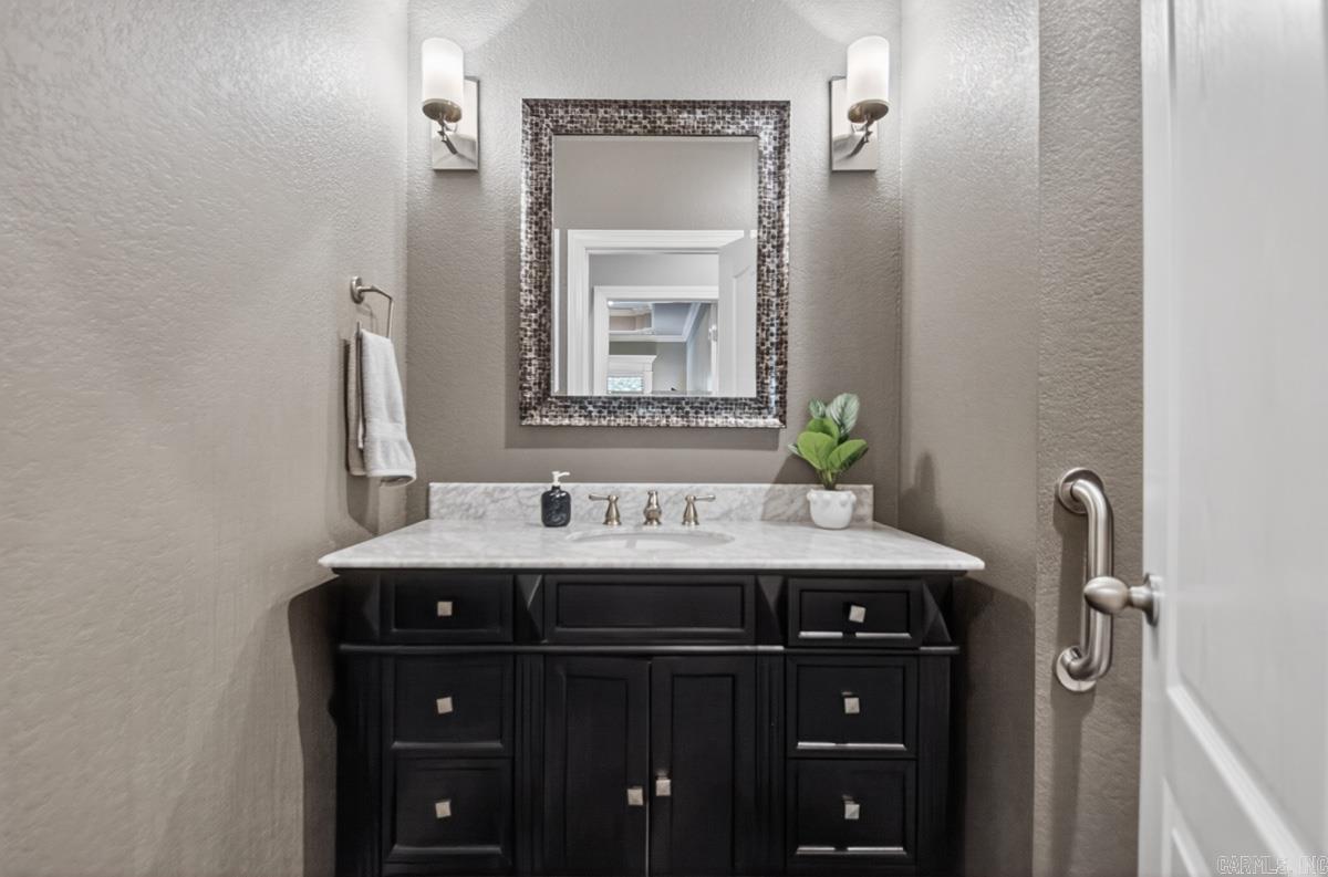WOODLANDS EDGE - Residential
