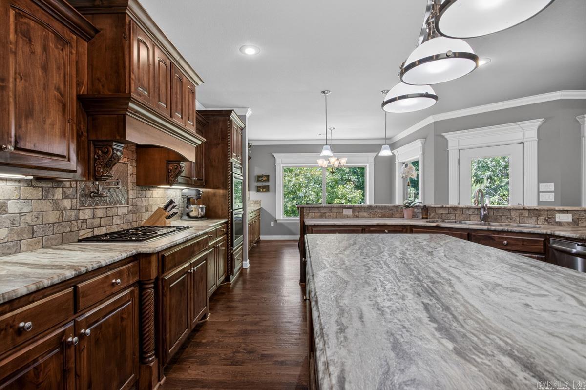 WOODLANDS EDGE - Residential