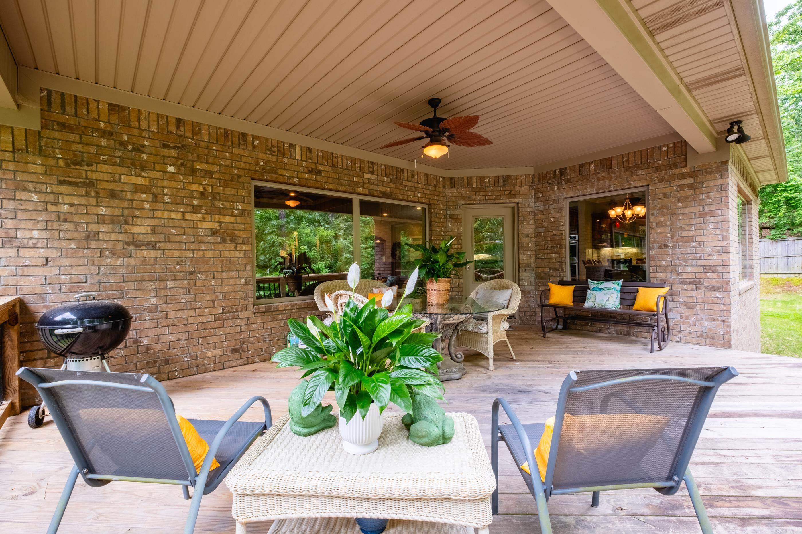 WOODLANDS EDGE - Residential