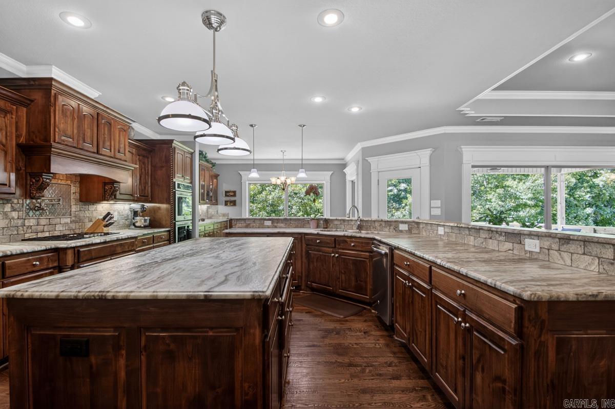 WOODLANDS EDGE - Residential