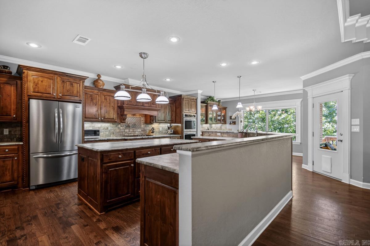 WOODLANDS EDGE - Residential