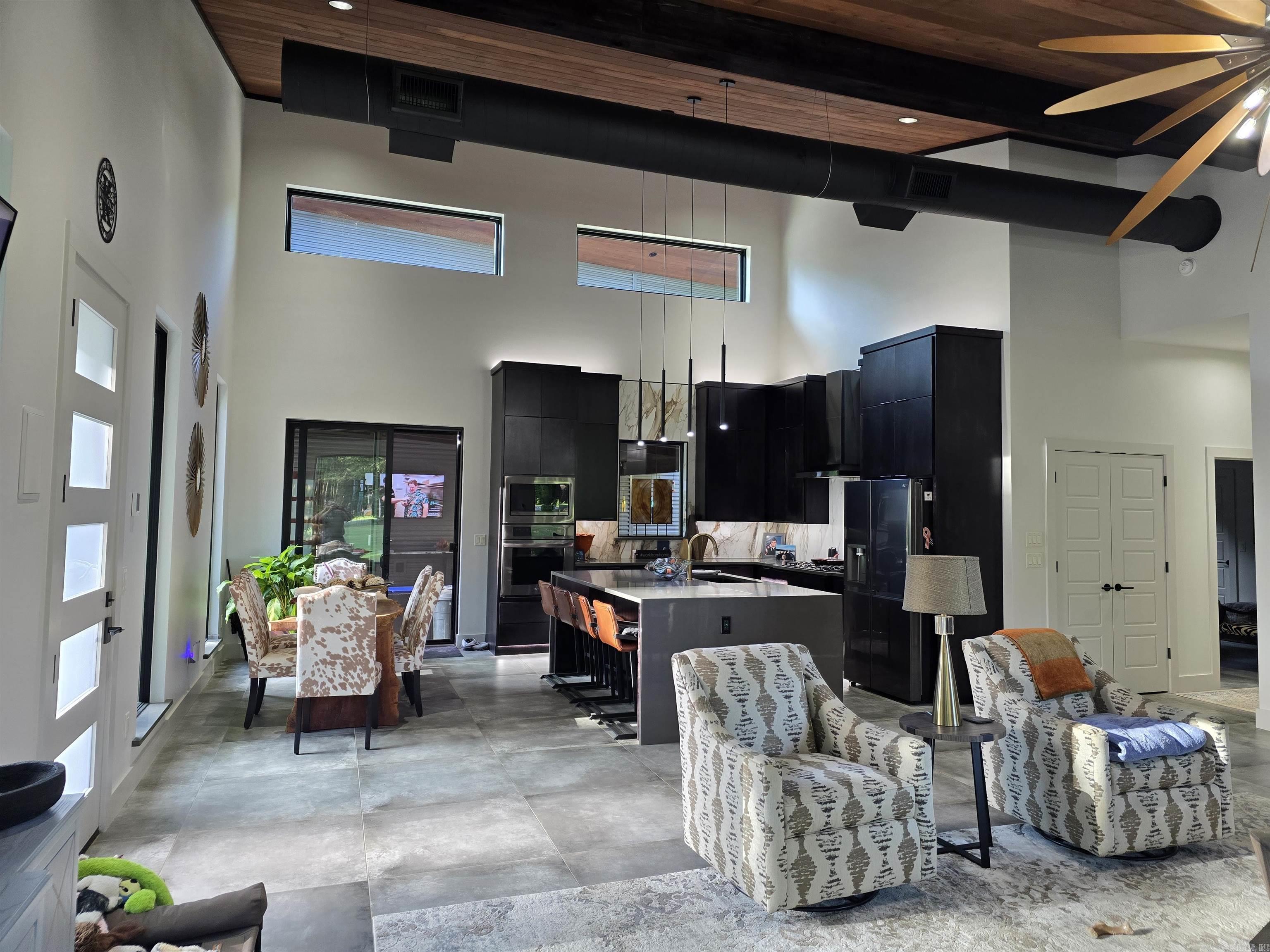 Heber Springs-Inside - Residential