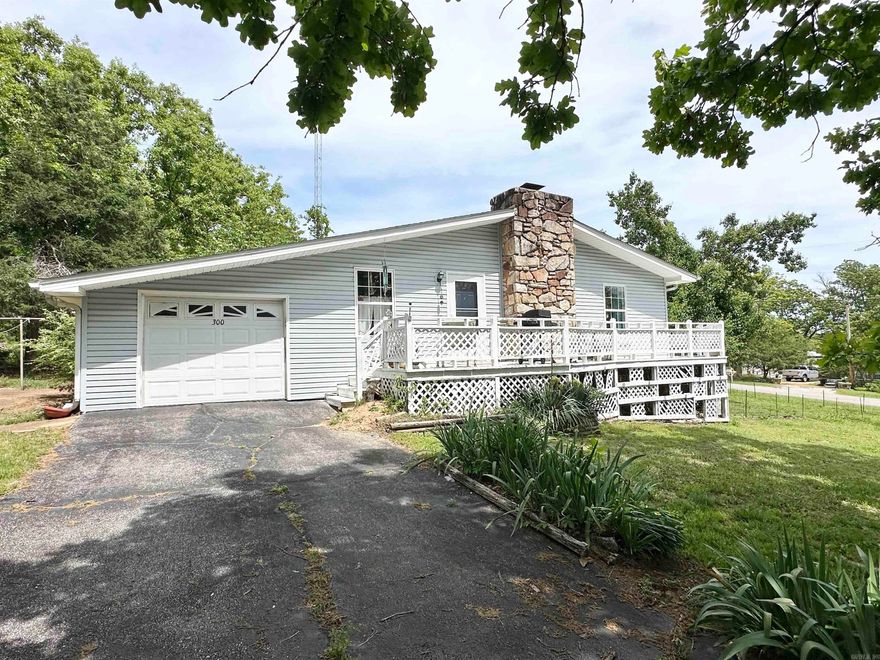 This charming 2 bed, 2 bath home on a corner lot is located near Turkey Mountain Golf Course in the heart of Horseshoe Bend! Enjoy peaceful mornings, golf course convenience, and easy access to Crown Lake, the Spring River, and Strawberry River for swimming, boating, fishing, and floating fun. Updated in 2021/2022 with a new roof, flooring, kitchen appliances, and epoxy countertops, this low-maintenance home is perfect as a full-time residence, retirement retreat, or weekend getaway. Close to restaurants, shopping, and outdoor adventurecome enjoy the relaxed lifestyle Horseshoe Bend is known for!