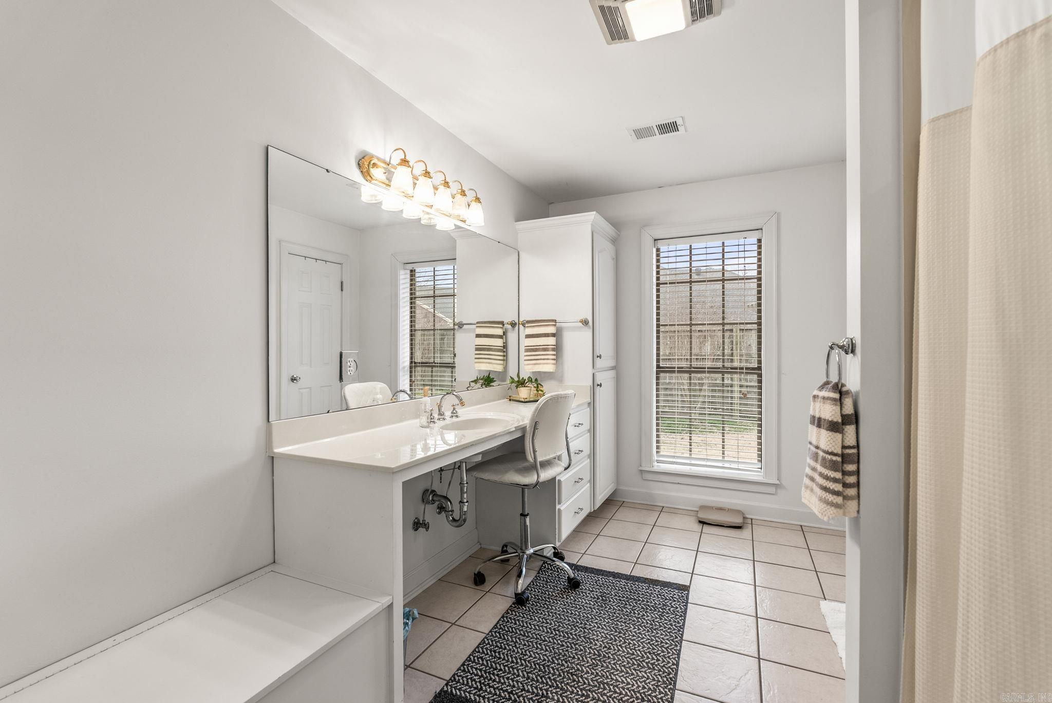 WINDCREST - Residential