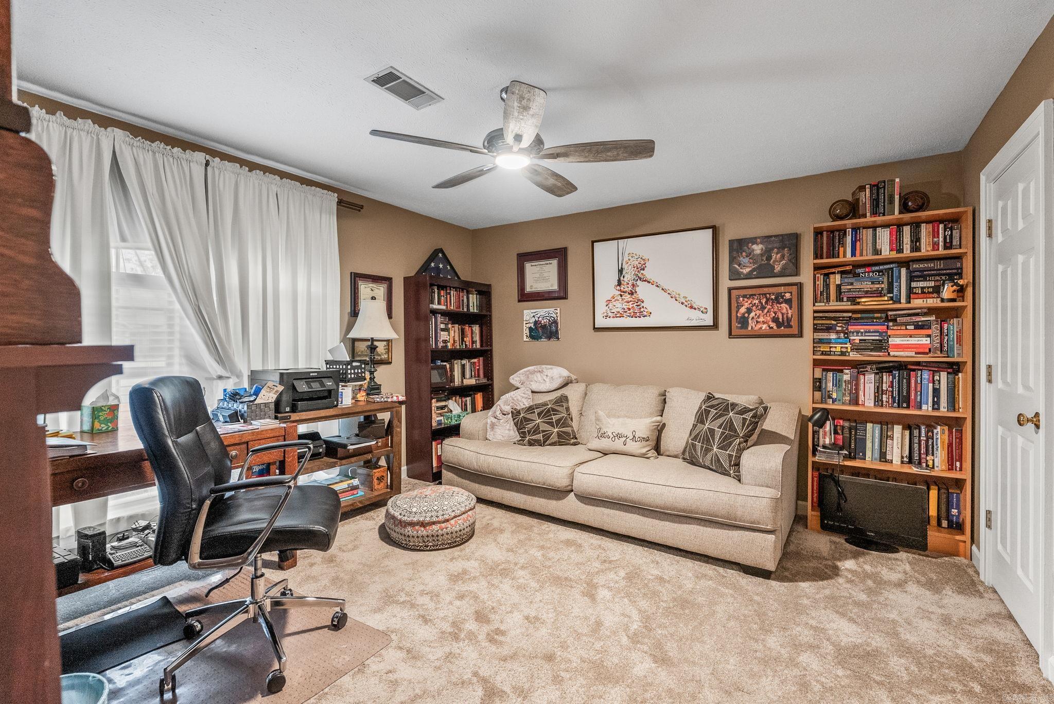 WINDCREST - Residential