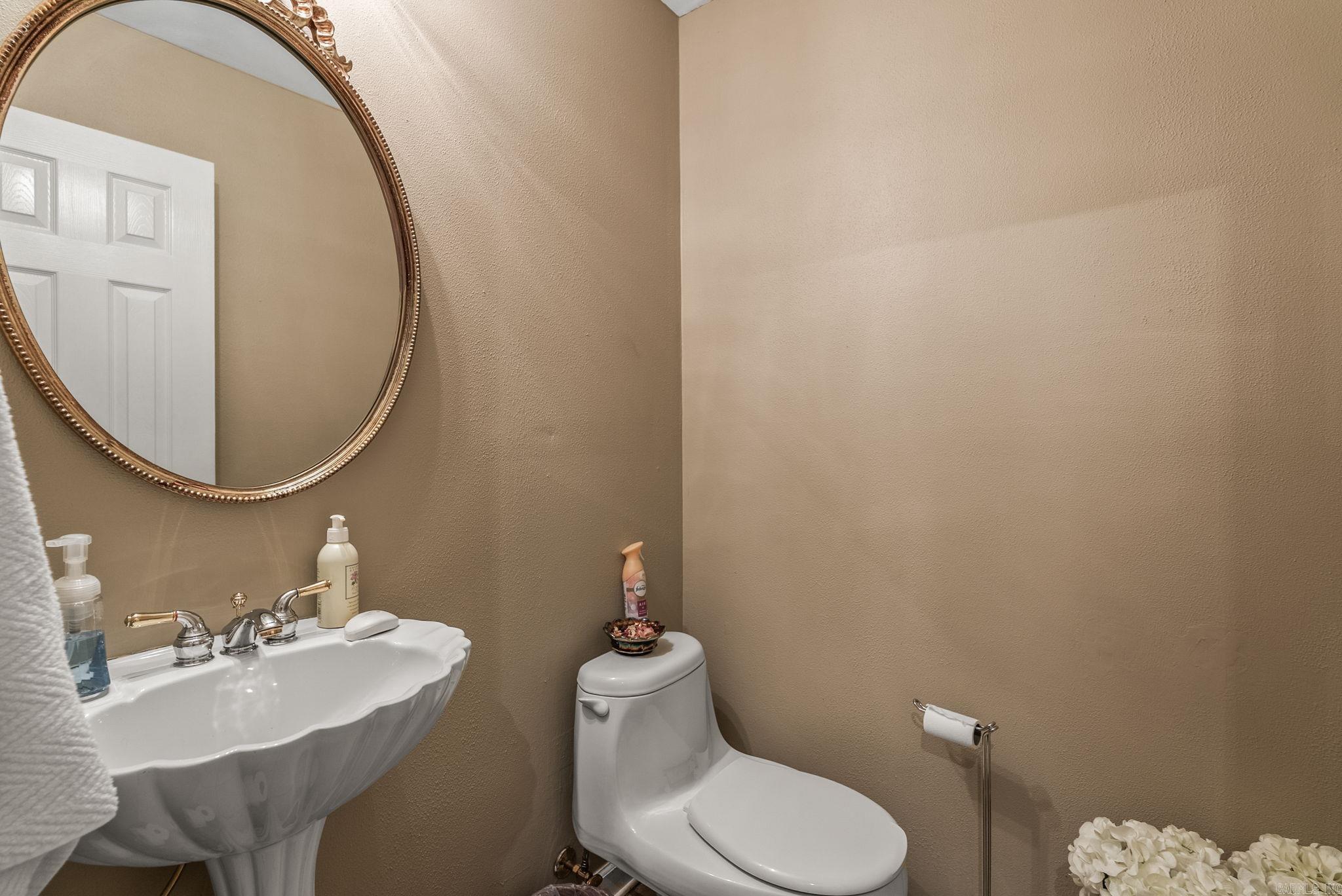 WINDCREST - Residential