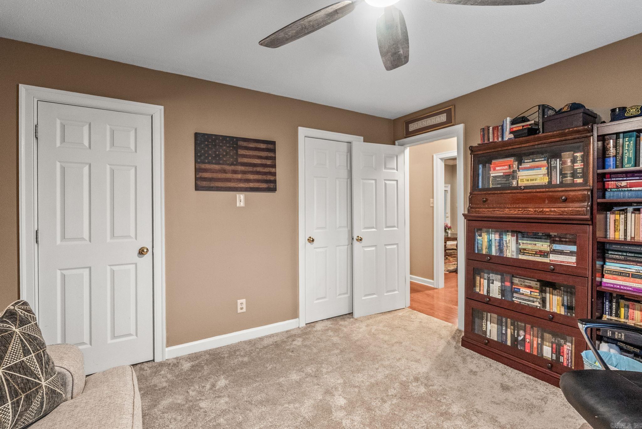 WINDCREST - Residential