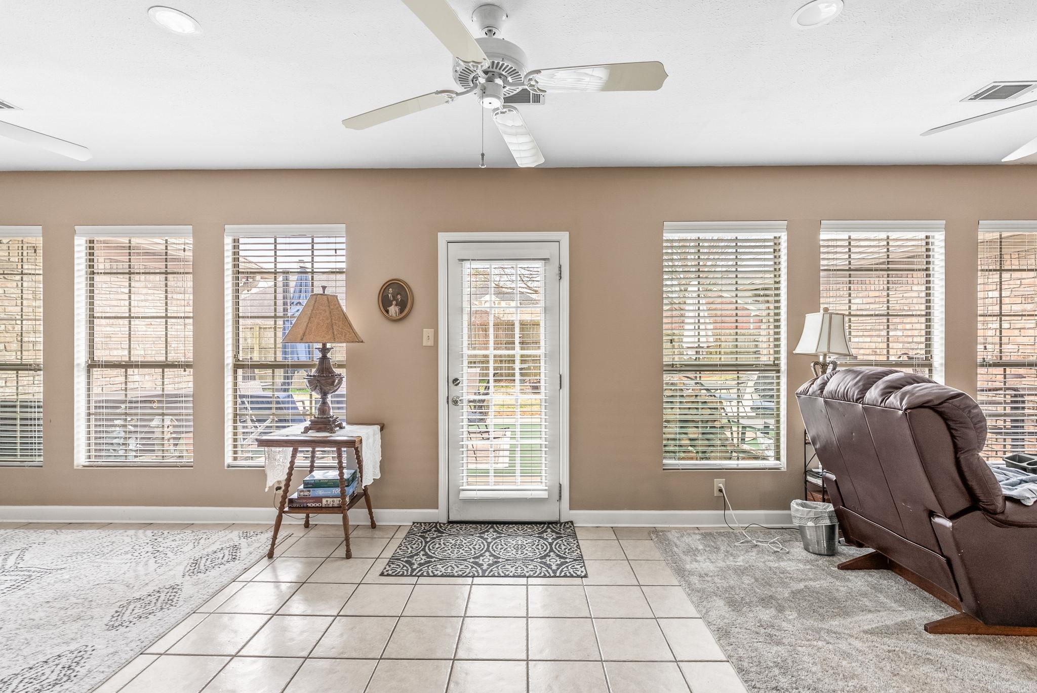 WINDCREST - Residential