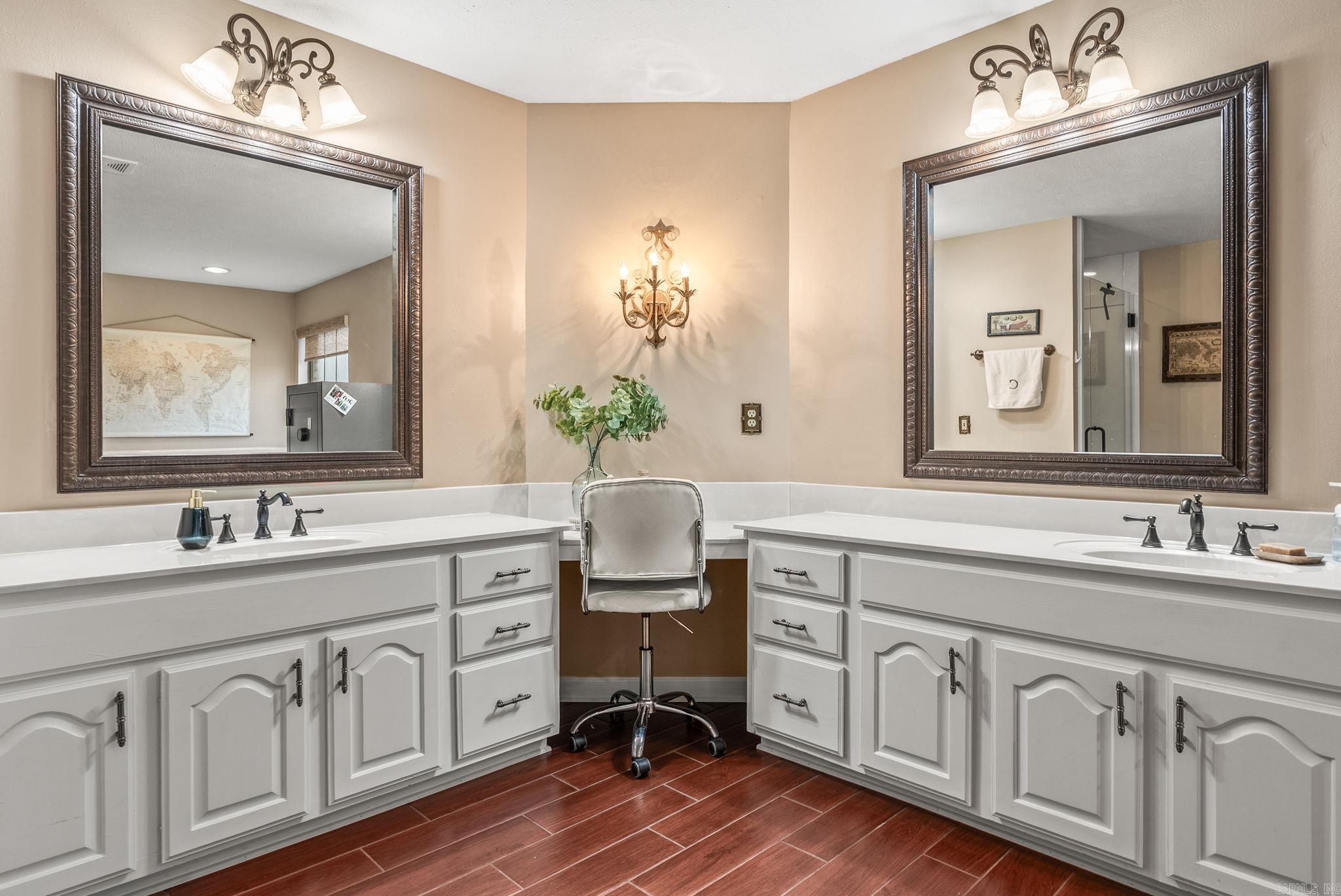 WINDCREST - Residential