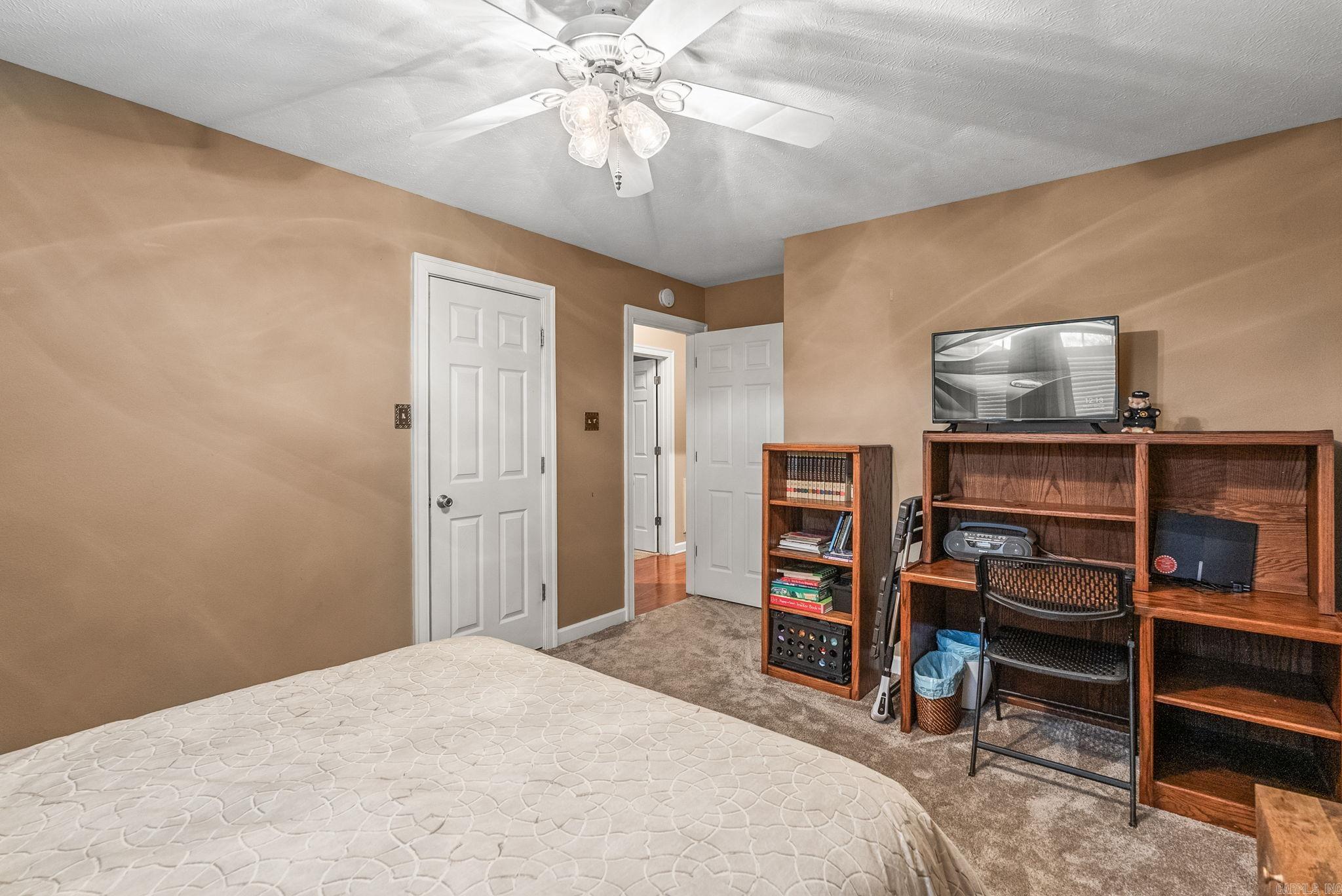 WINDCREST - Residential