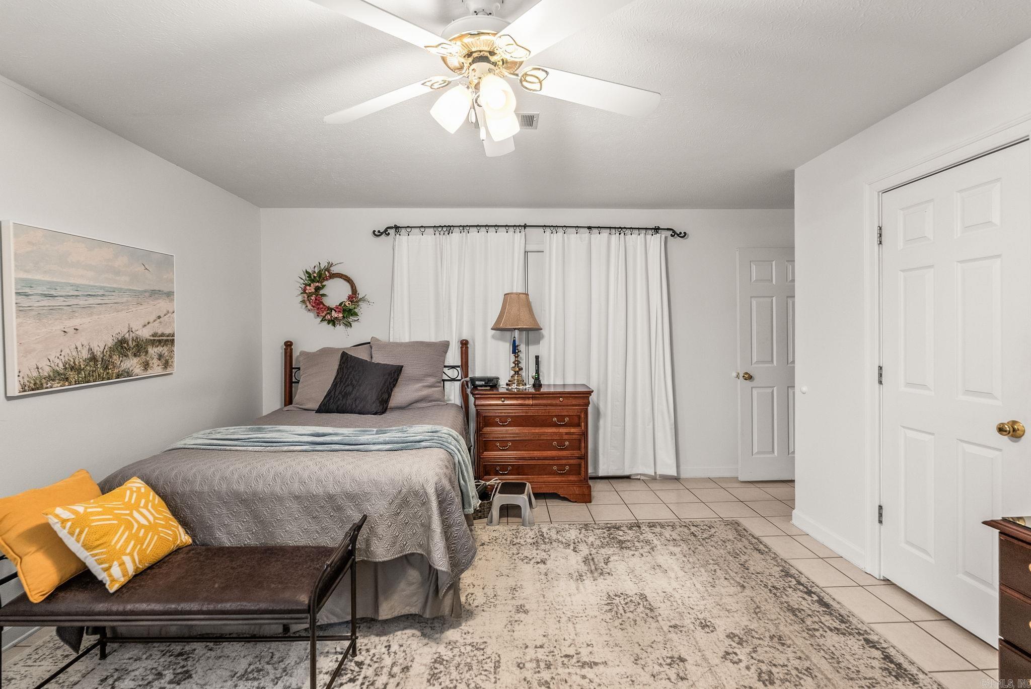 WINDCREST - Residential