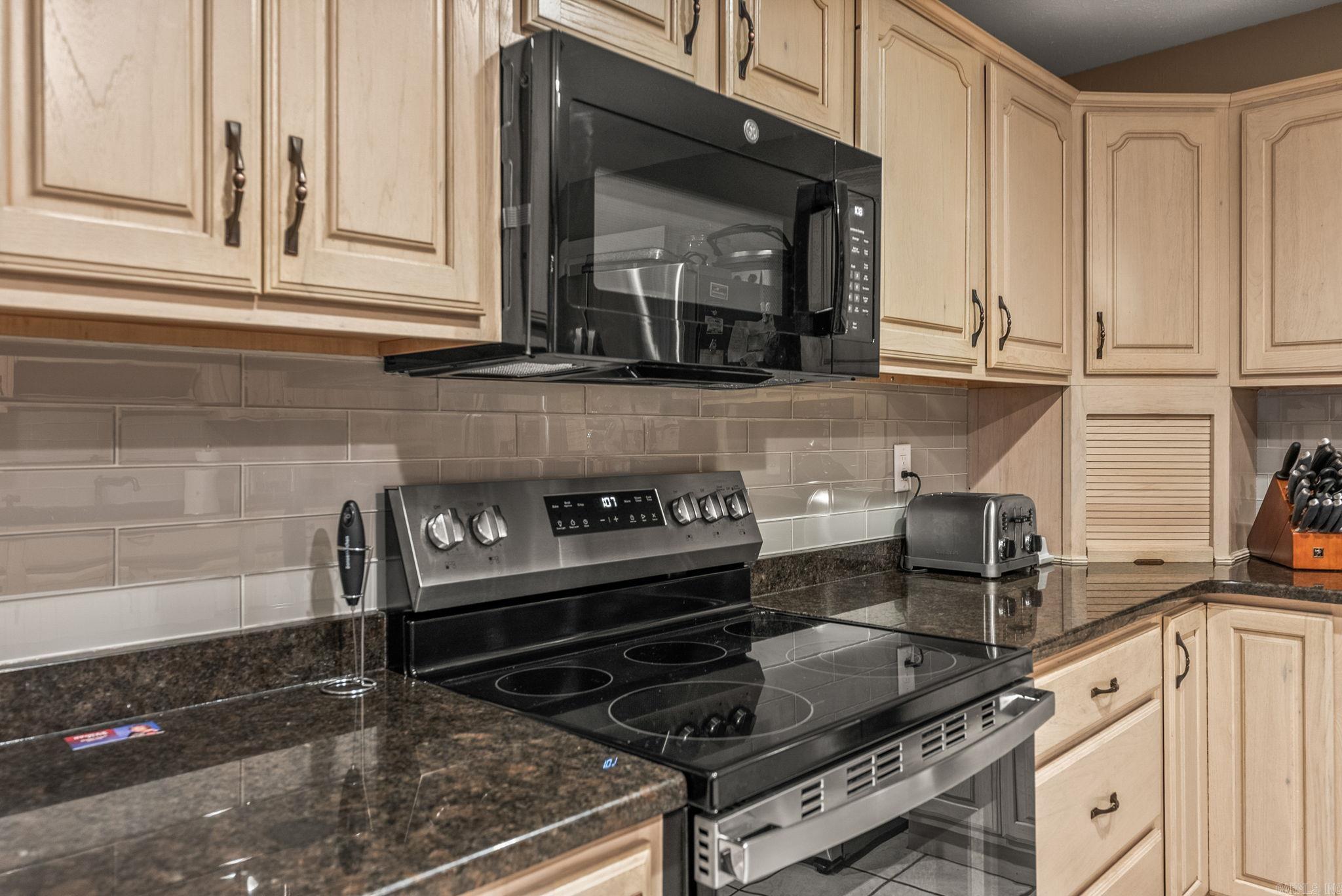 WINDCREST - Residential