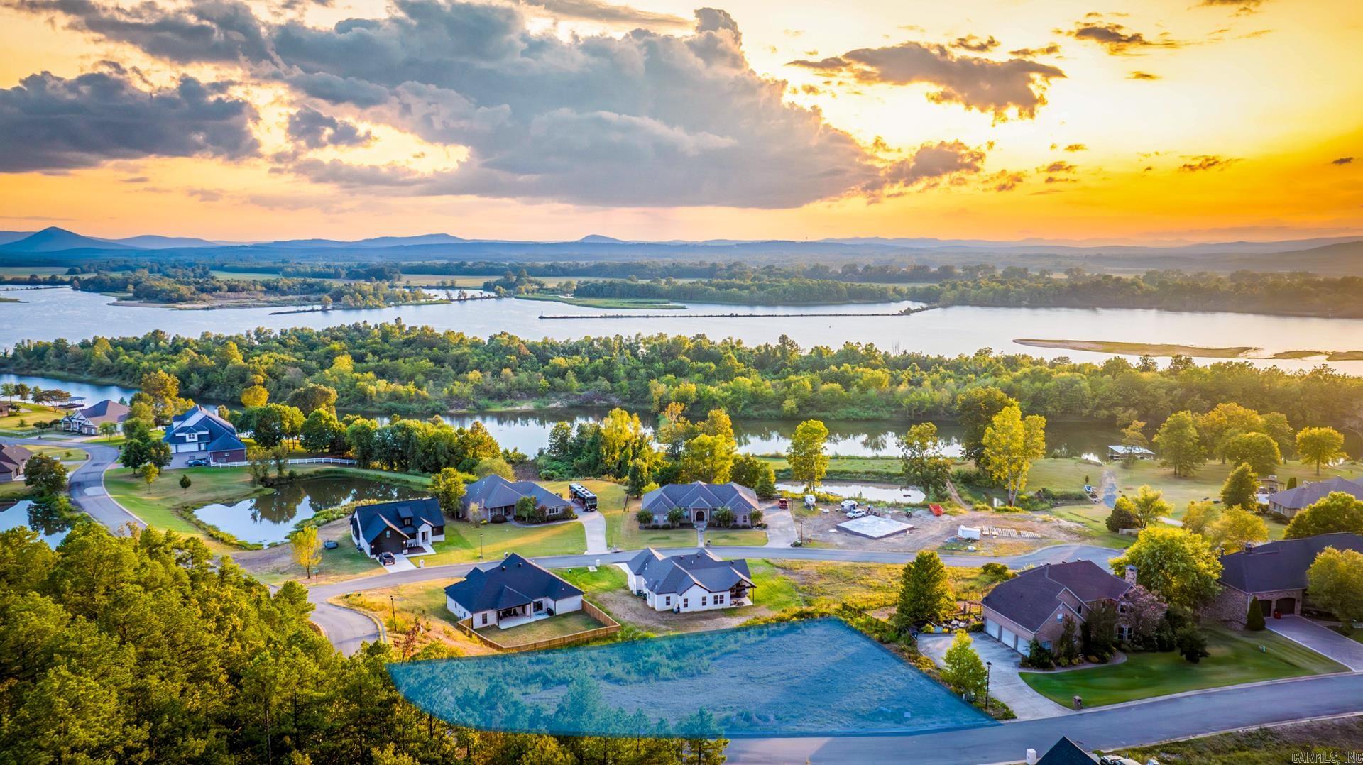 The River Plantation - Land