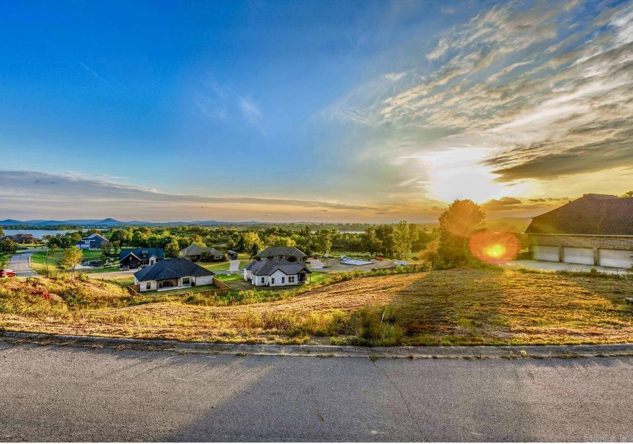 The River Plantation - Land