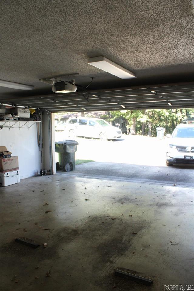 LAKE VIEW - Residential