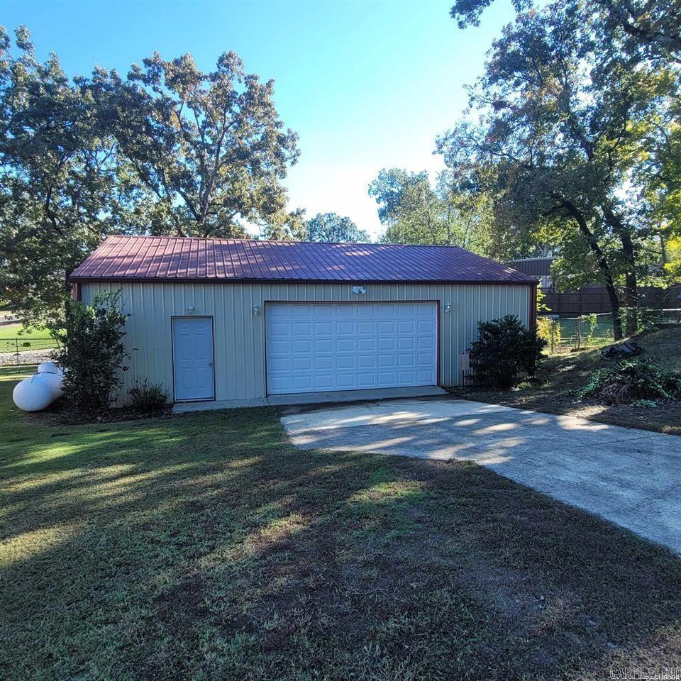 LAKE VIEW - Residential