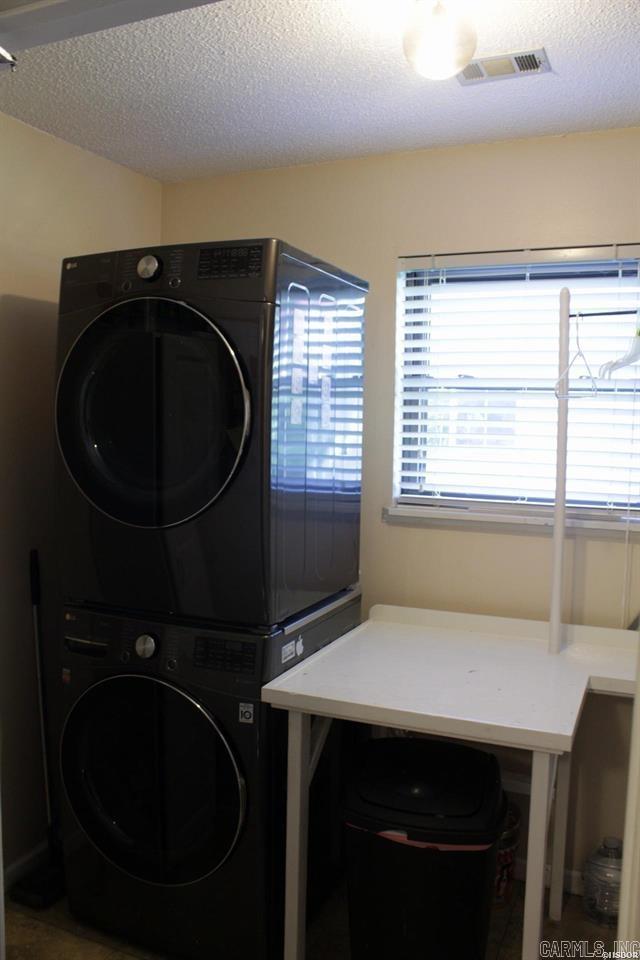 LAKE VIEW - Residential