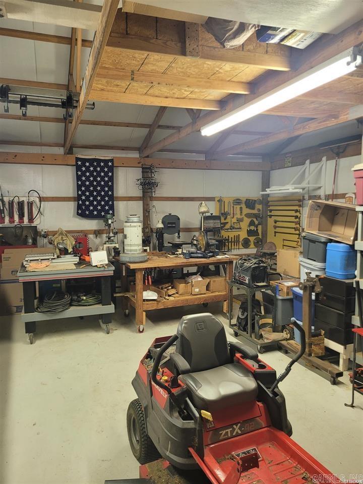 LAKE VIEW - Residential