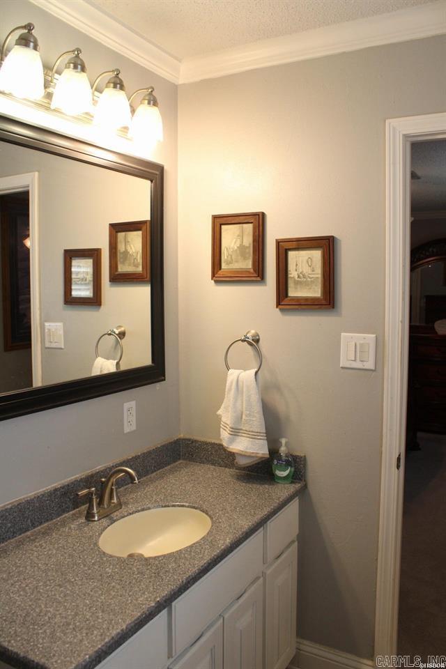 LAKE VIEW - Residential