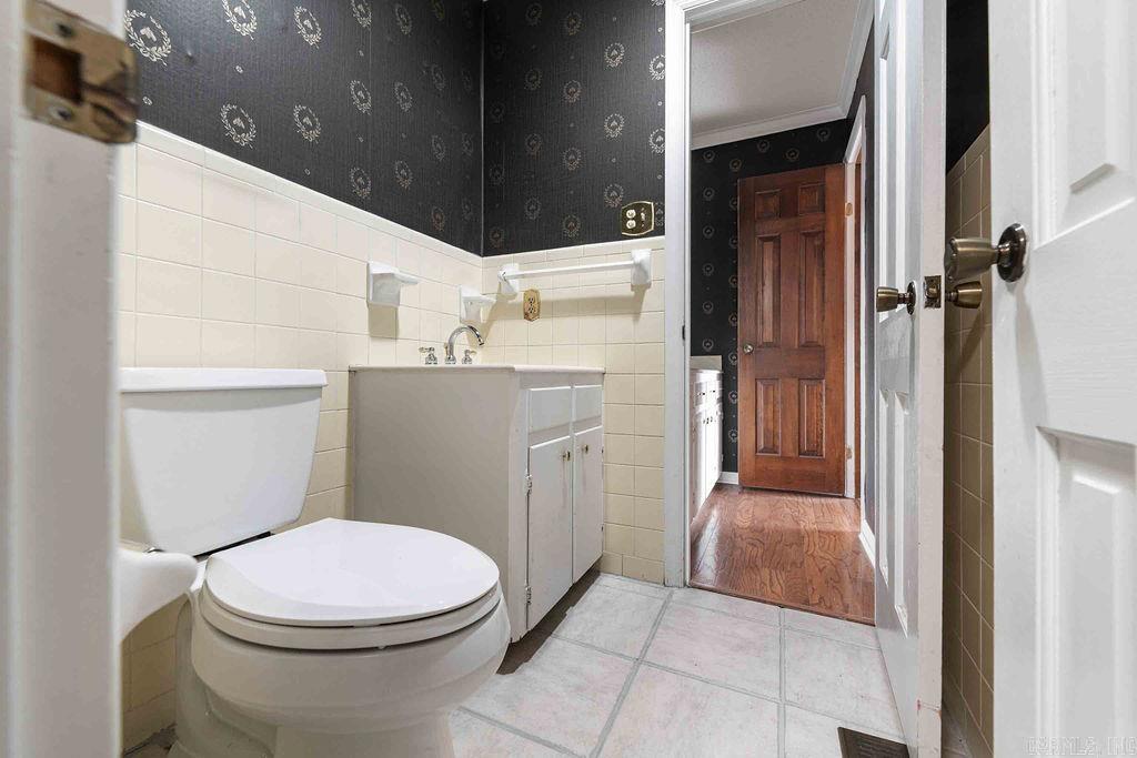 INDIAN HILLS - Residential